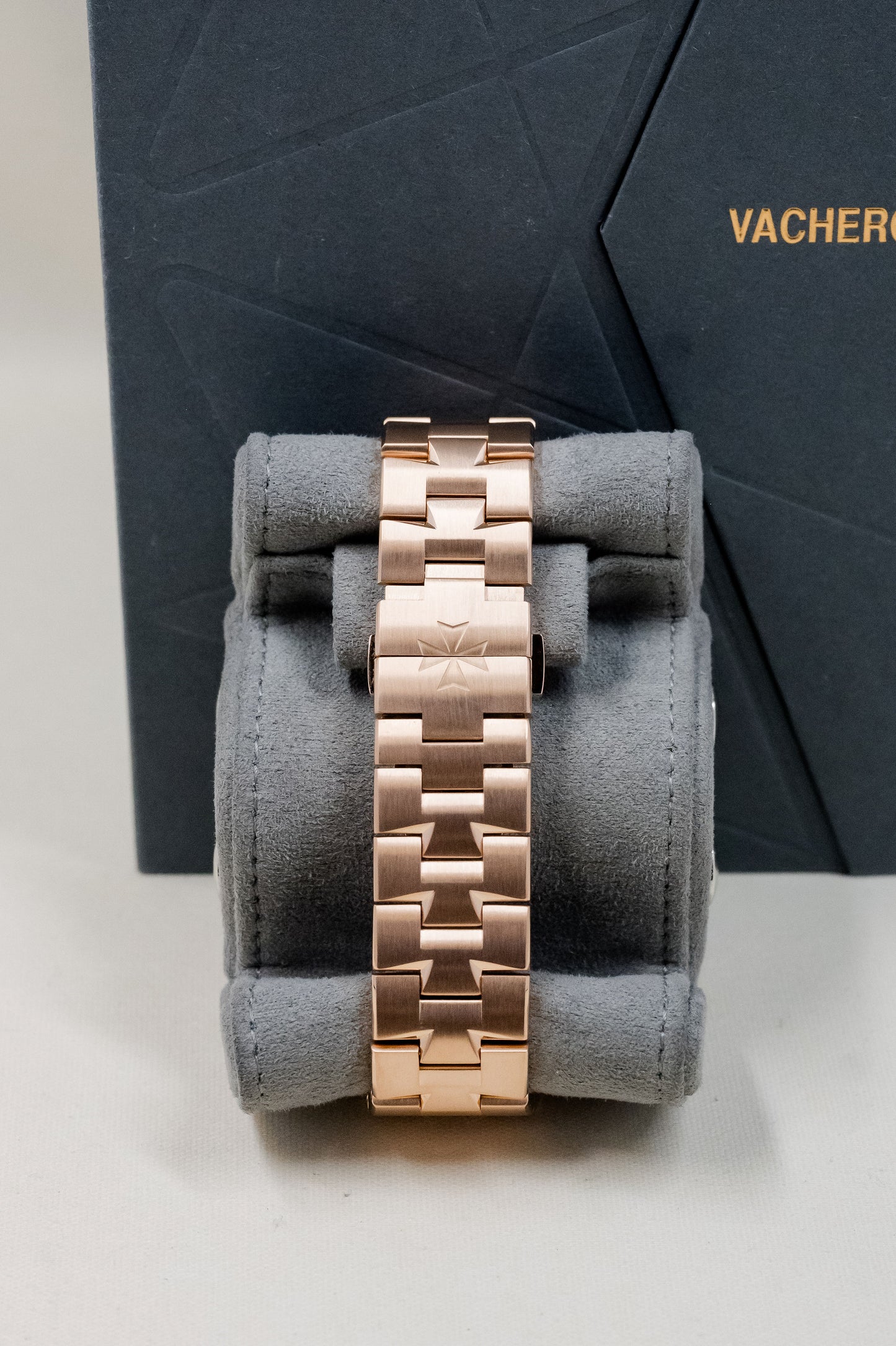 2026 Vacheron Constantin Overseas 4520V
