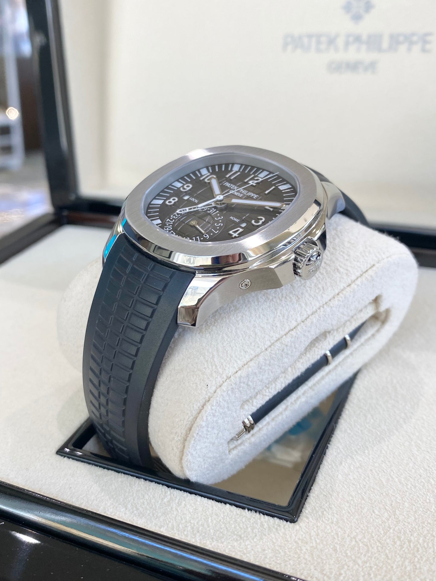 2024 Patek Philippe Aquanaut Travel Time 5164A