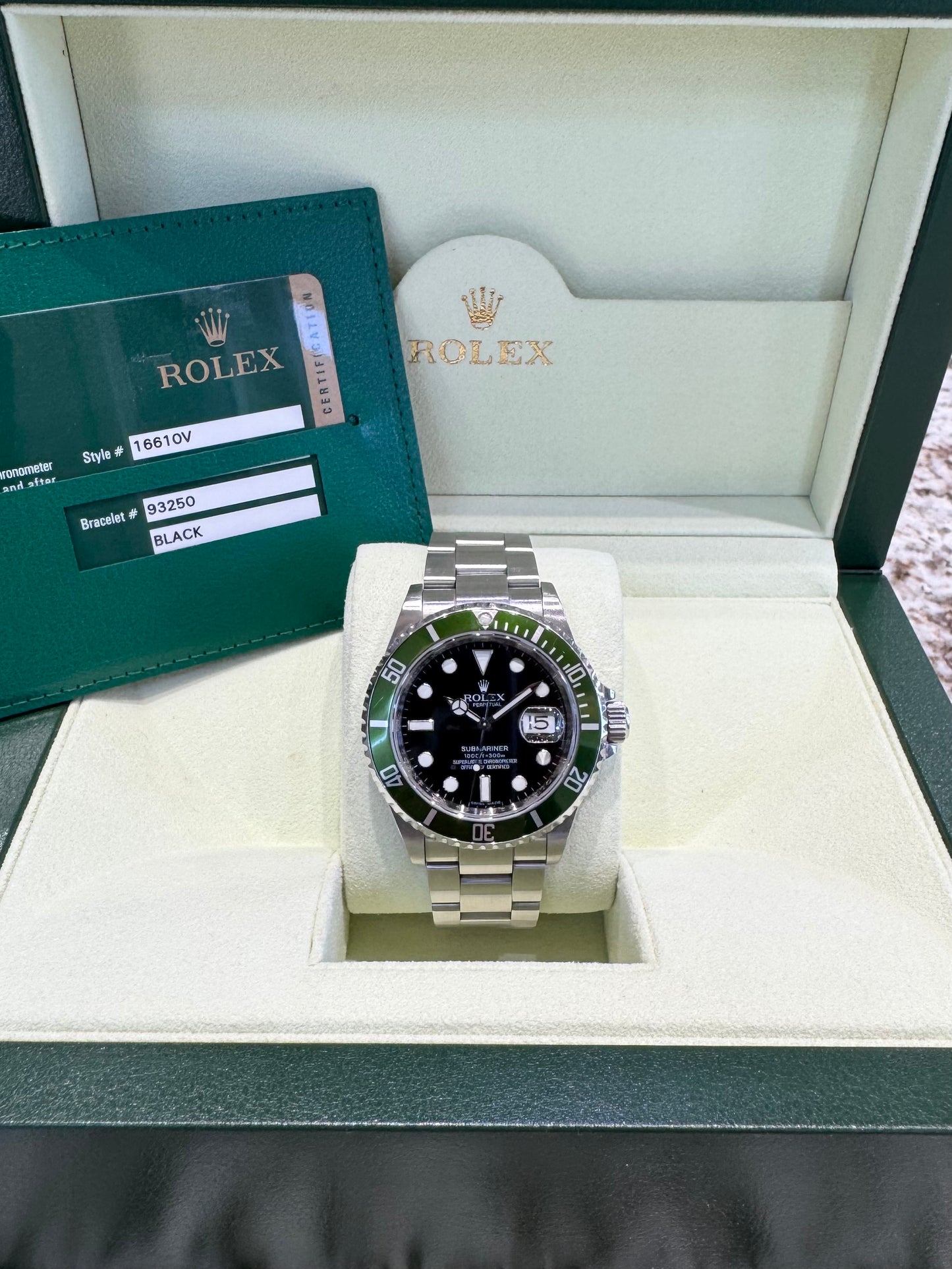2007 Rolex Submariner Kermit 16610LV