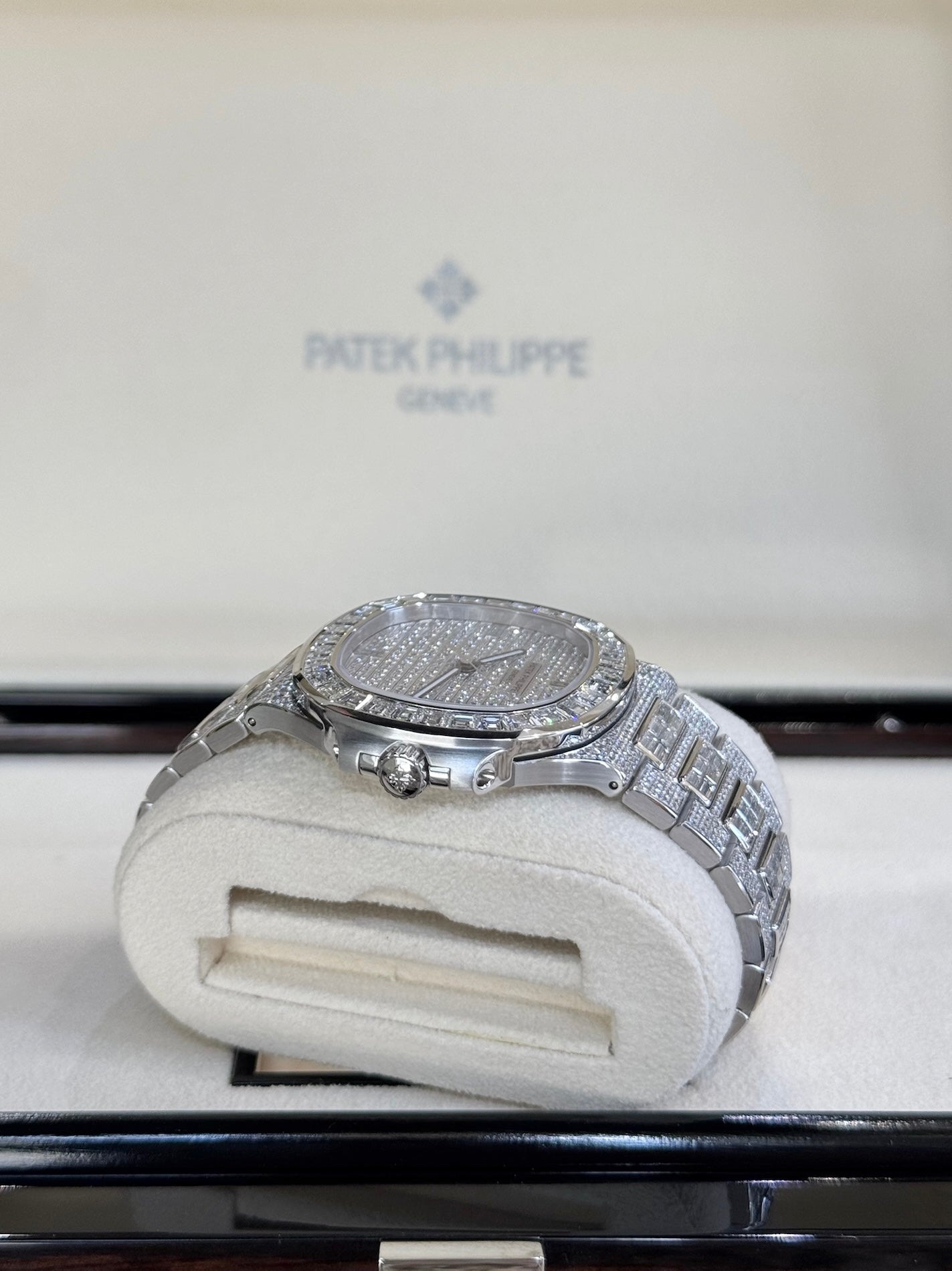 2024 Patek Philippe Nautilus 5719/10G-010