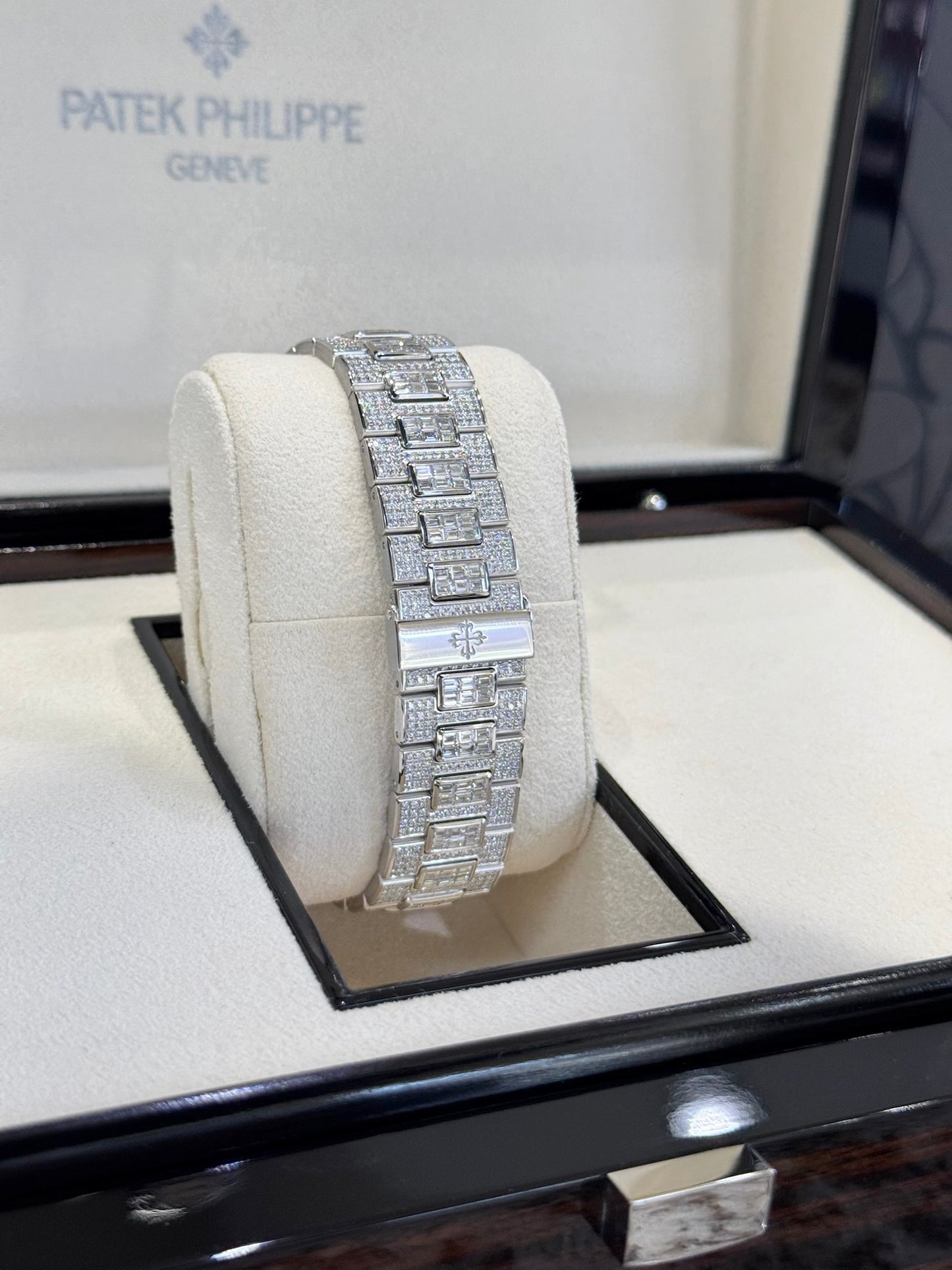 2024 Patek Philippe Nautilus 5719/10G-010