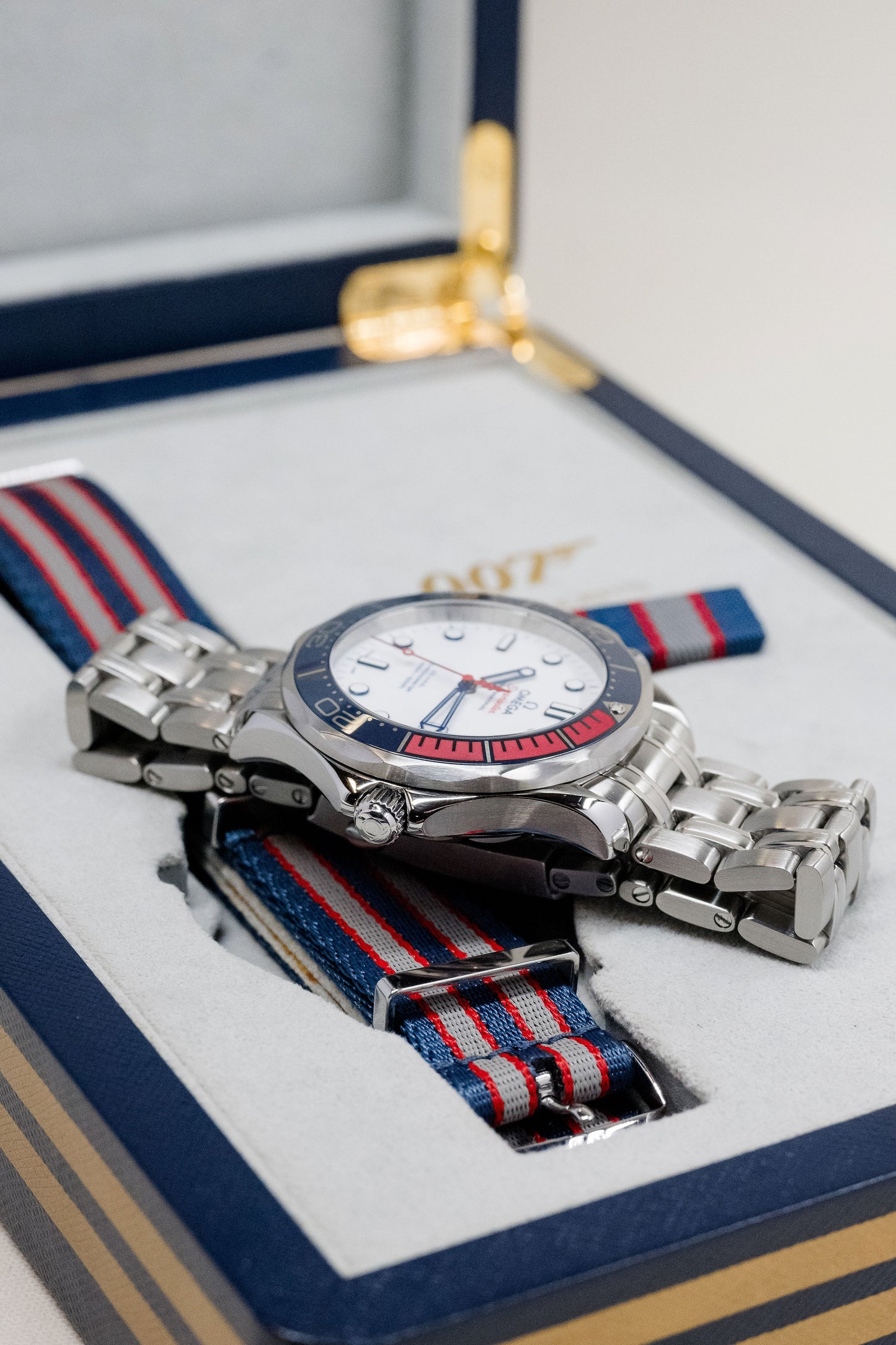 2005 Omega Seamaster Diver 300M 212.32.41.20.04.001