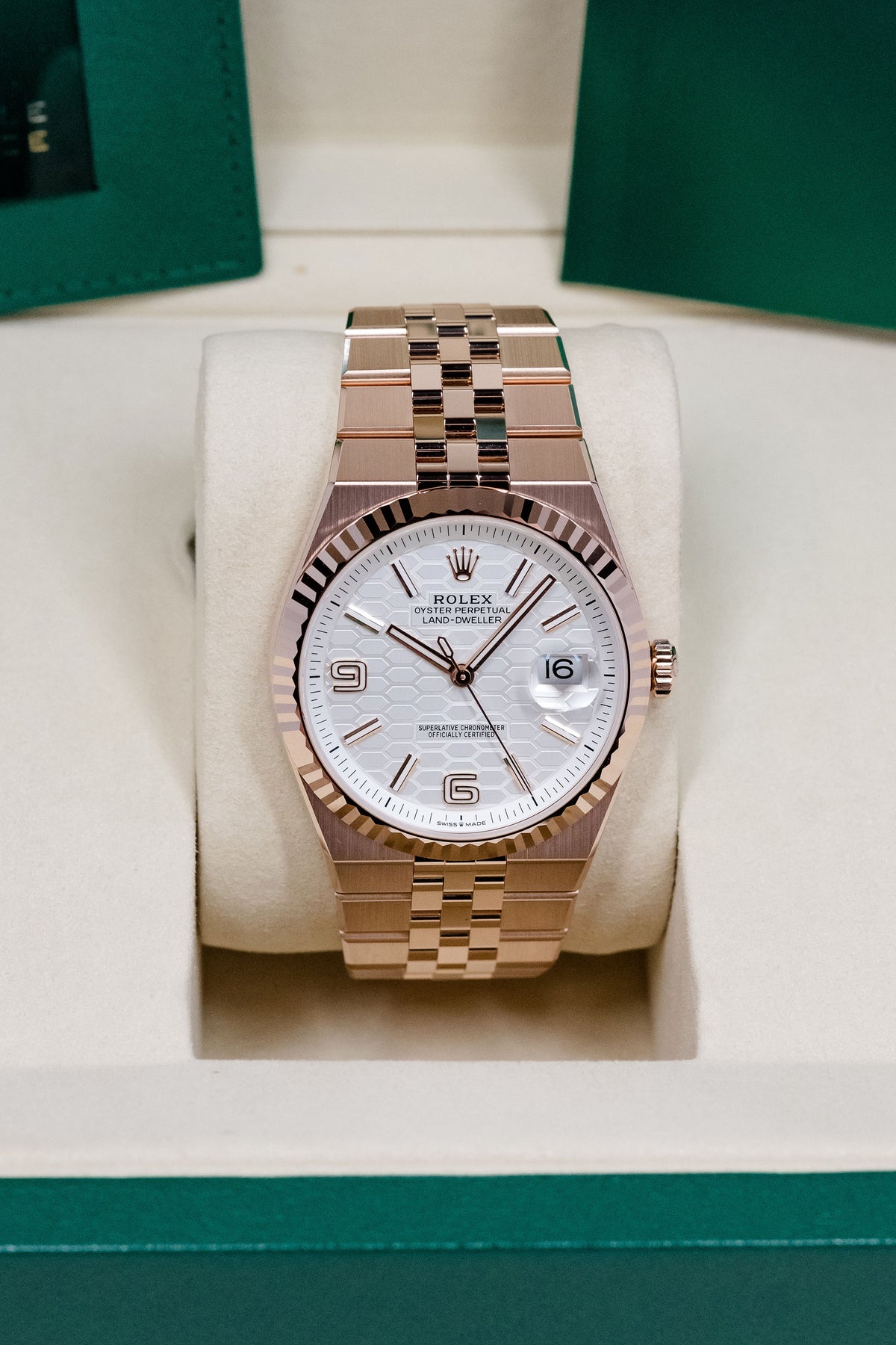 2026 Rolex Land-Dweller 40 127335