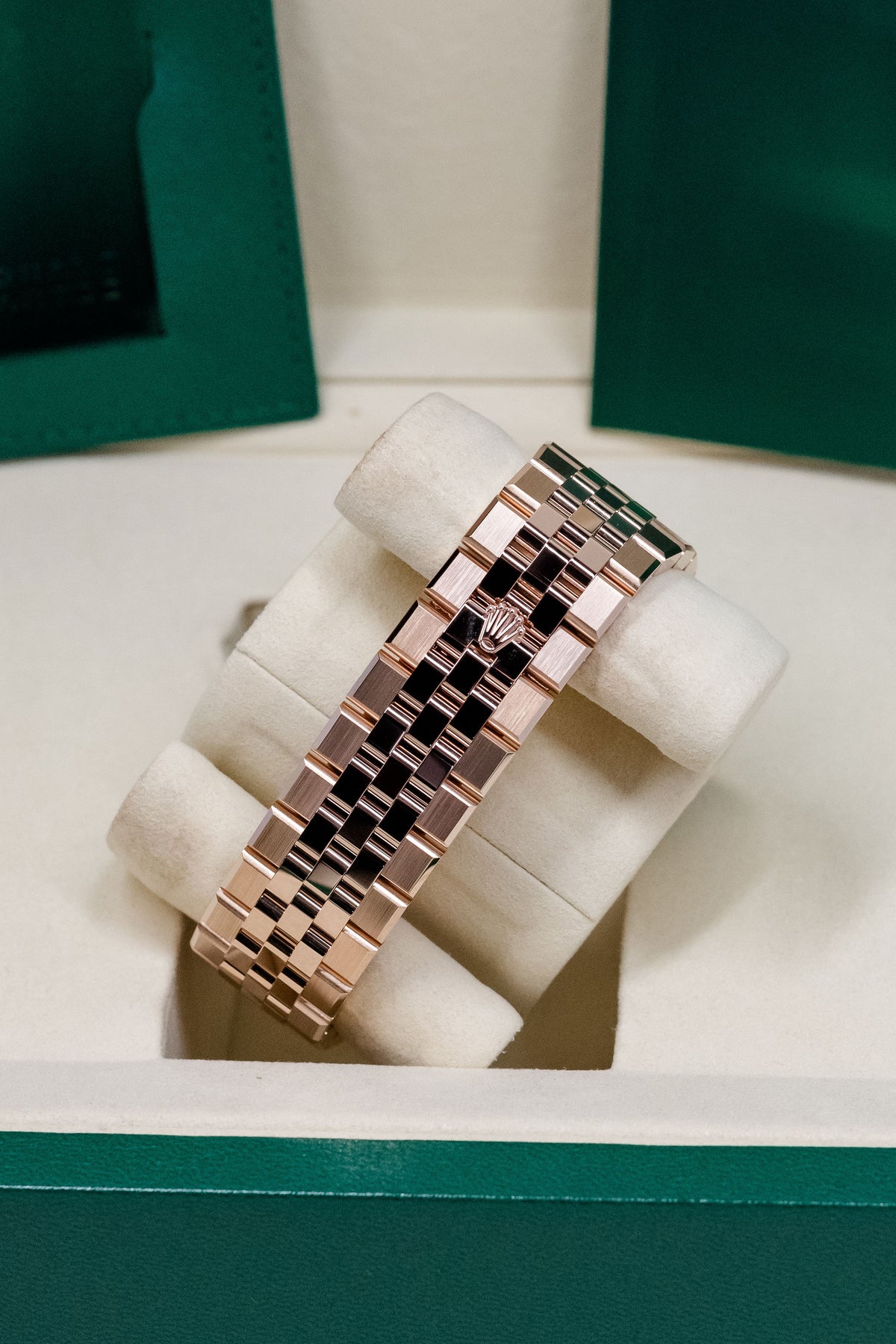 2026 Rolex Land-Dweller 40 127335