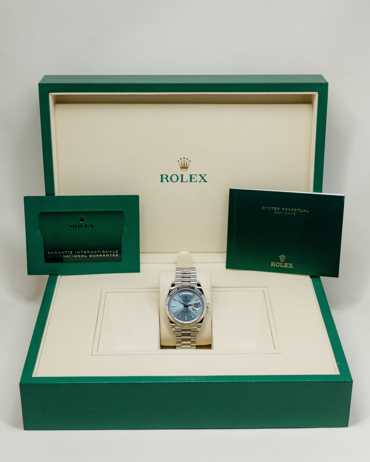 2026 Rolex Platinum Day-Date 40 228236