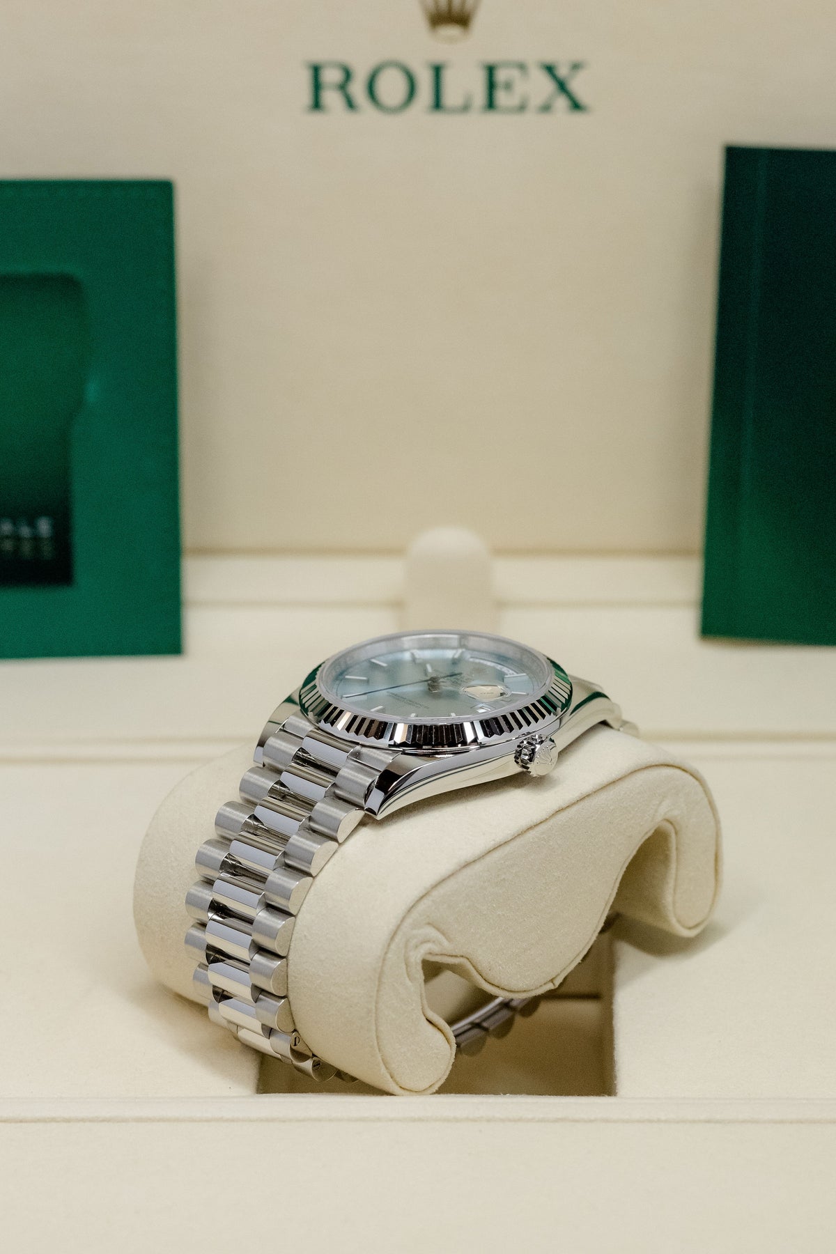 2026 Rolex Platinum Day-Date 40 228236