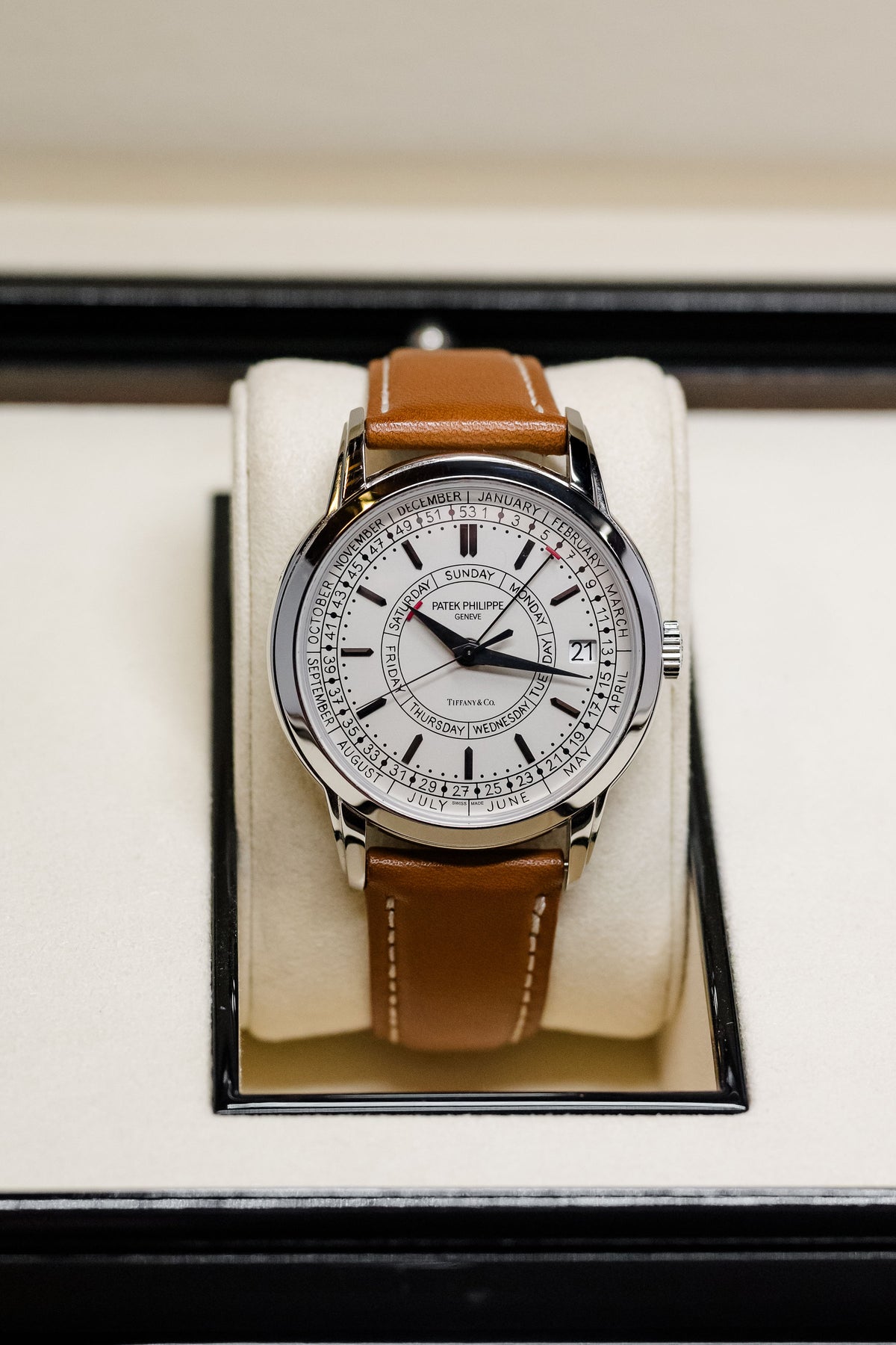 2025 Patek Philippe Calatrava Weekly Calendar 5212A-001