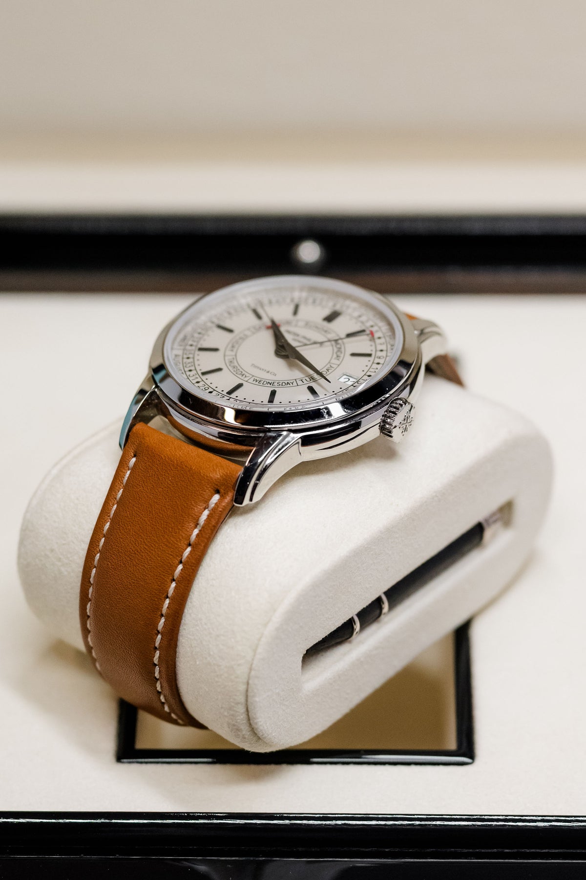 2025 Patek Philippe Calatrava Weekly Calendar 5212A-001
