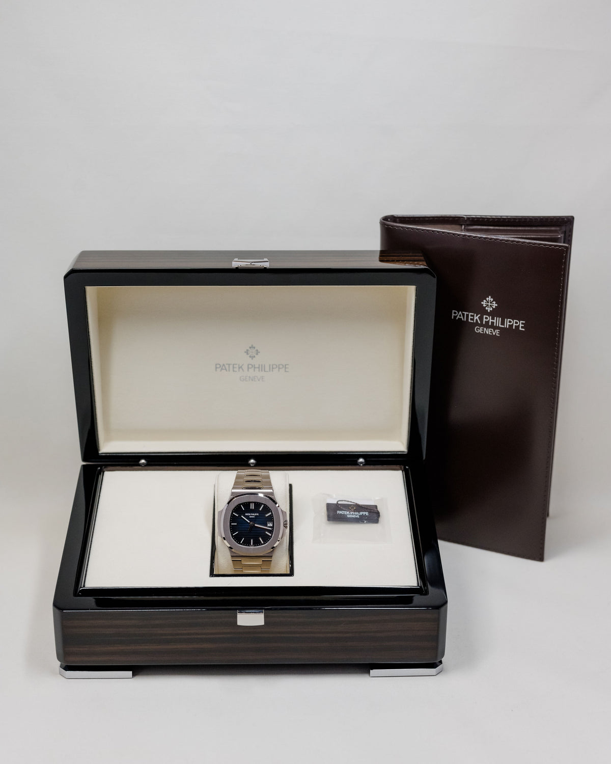 2024 Patek Philippe Nautilus 5811/1G-001