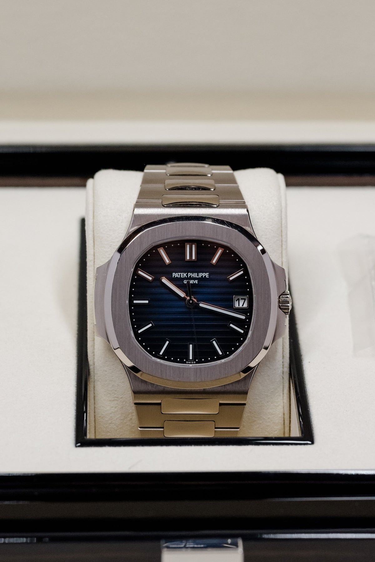 2024 Patek Philippe Nautilus 5811/1G-001