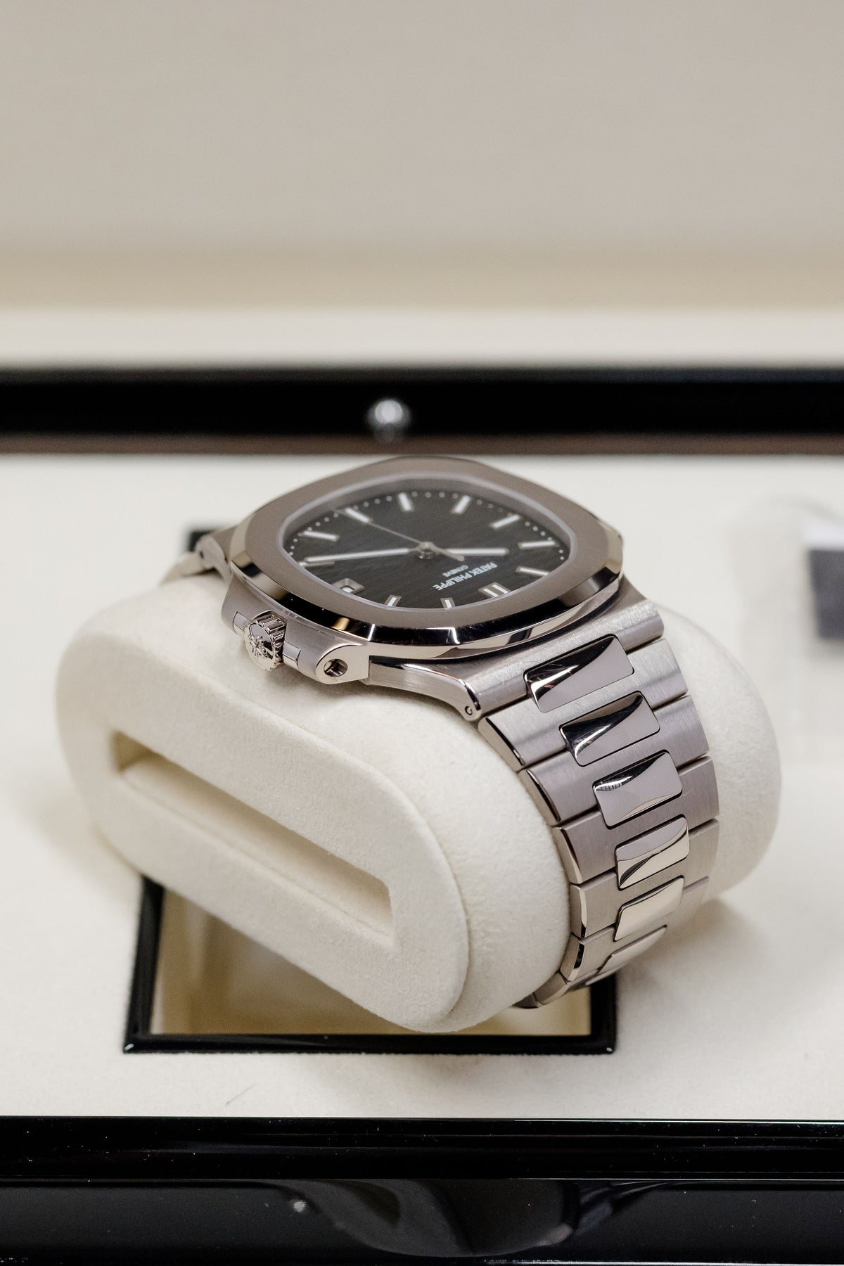 2024 Patek Philippe Nautilus 5811/1G-001