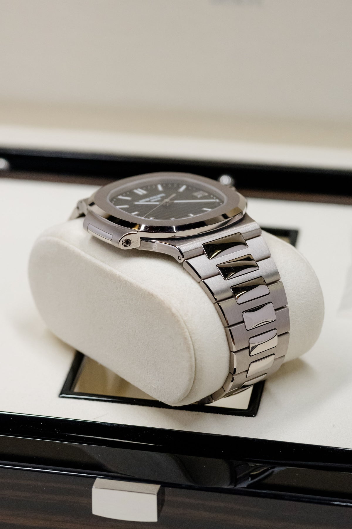 2024 Patek Philippe Nautilus 5811/1G-001