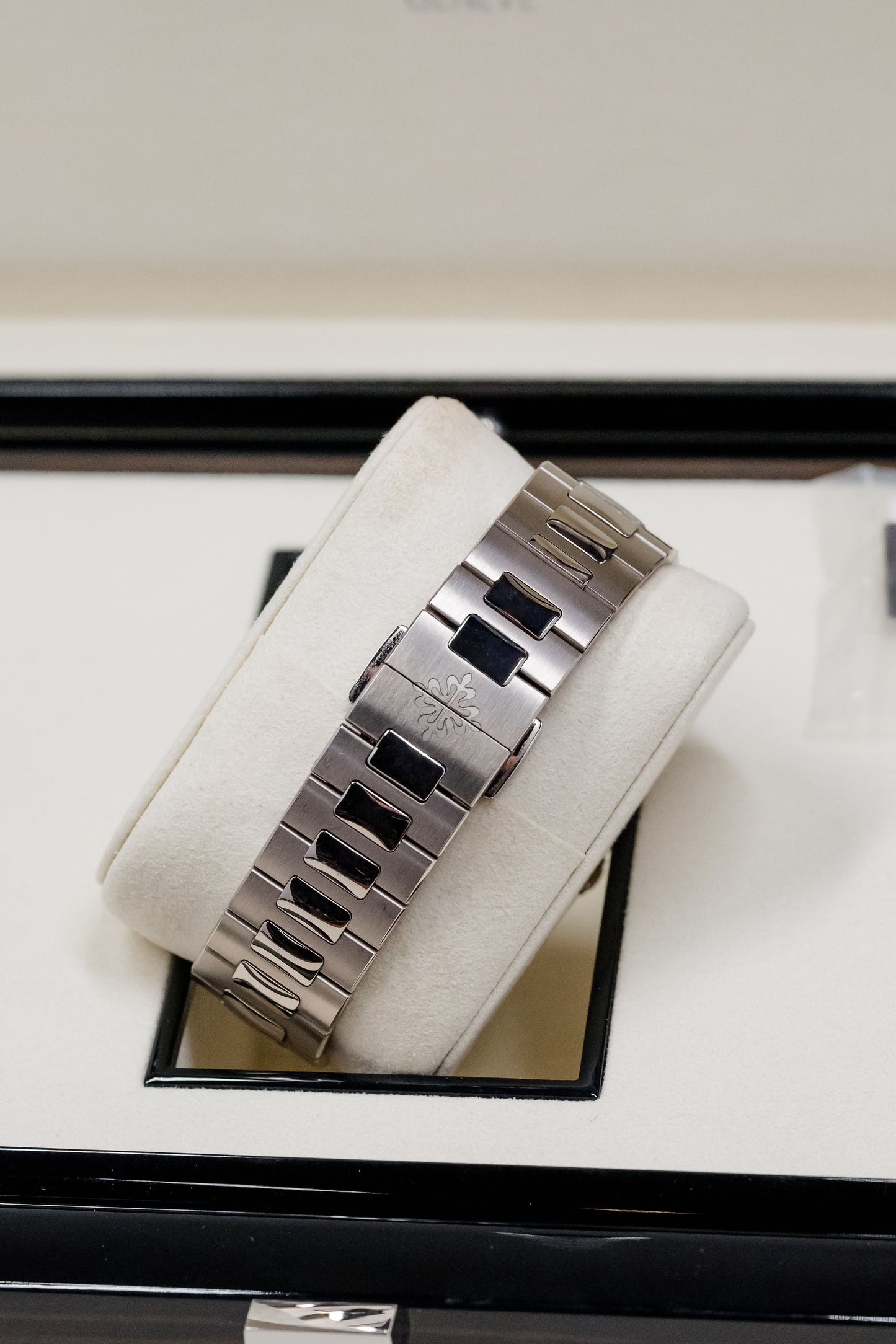 2024 Patek Philippe Nautilus 5811/1G-001