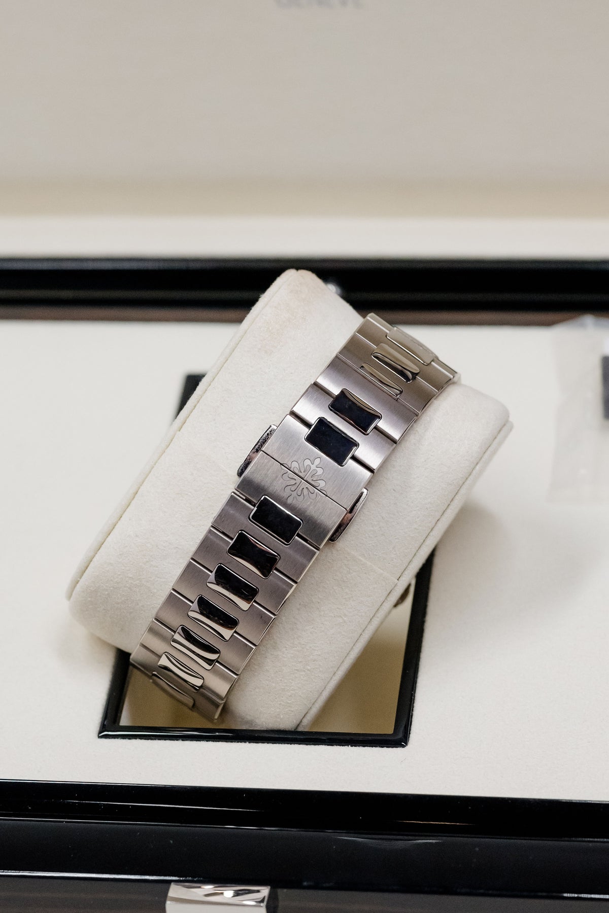 2024 Patek Philippe Nautilus 5811/1G-001