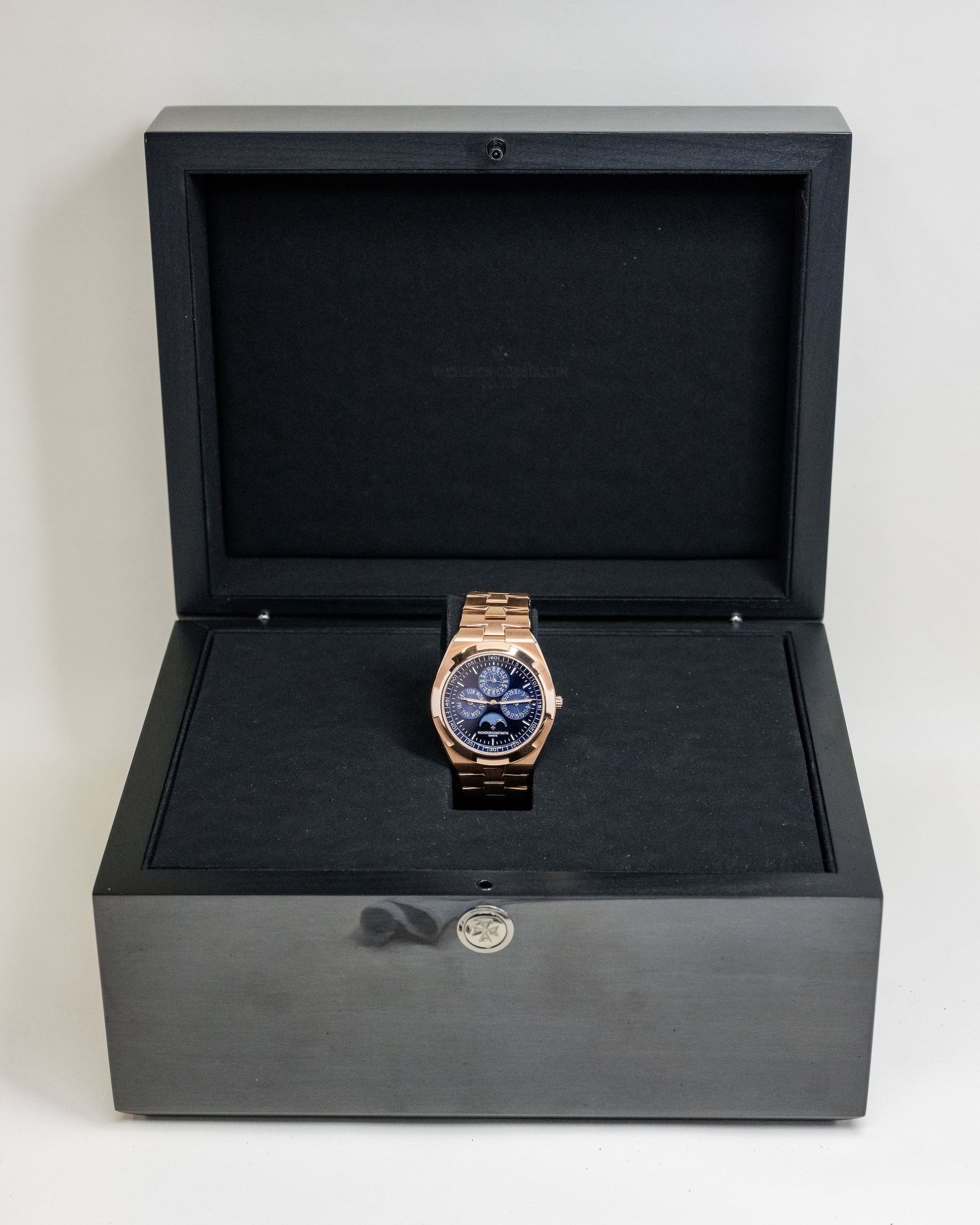 2022 Vacheron Constantin Overseas Perpetual Calendar 4300V/120R-B509