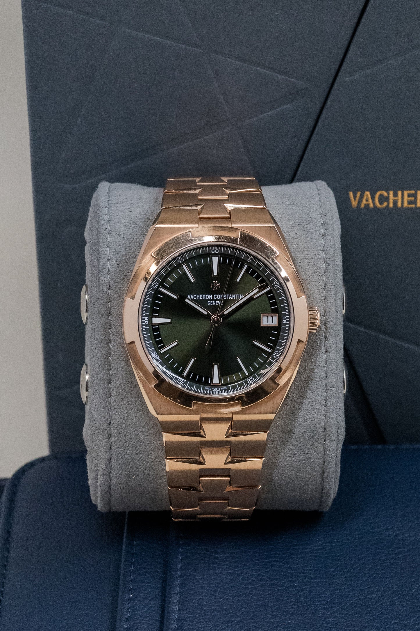 2025 Vacheron Constantin Overseas 4520V