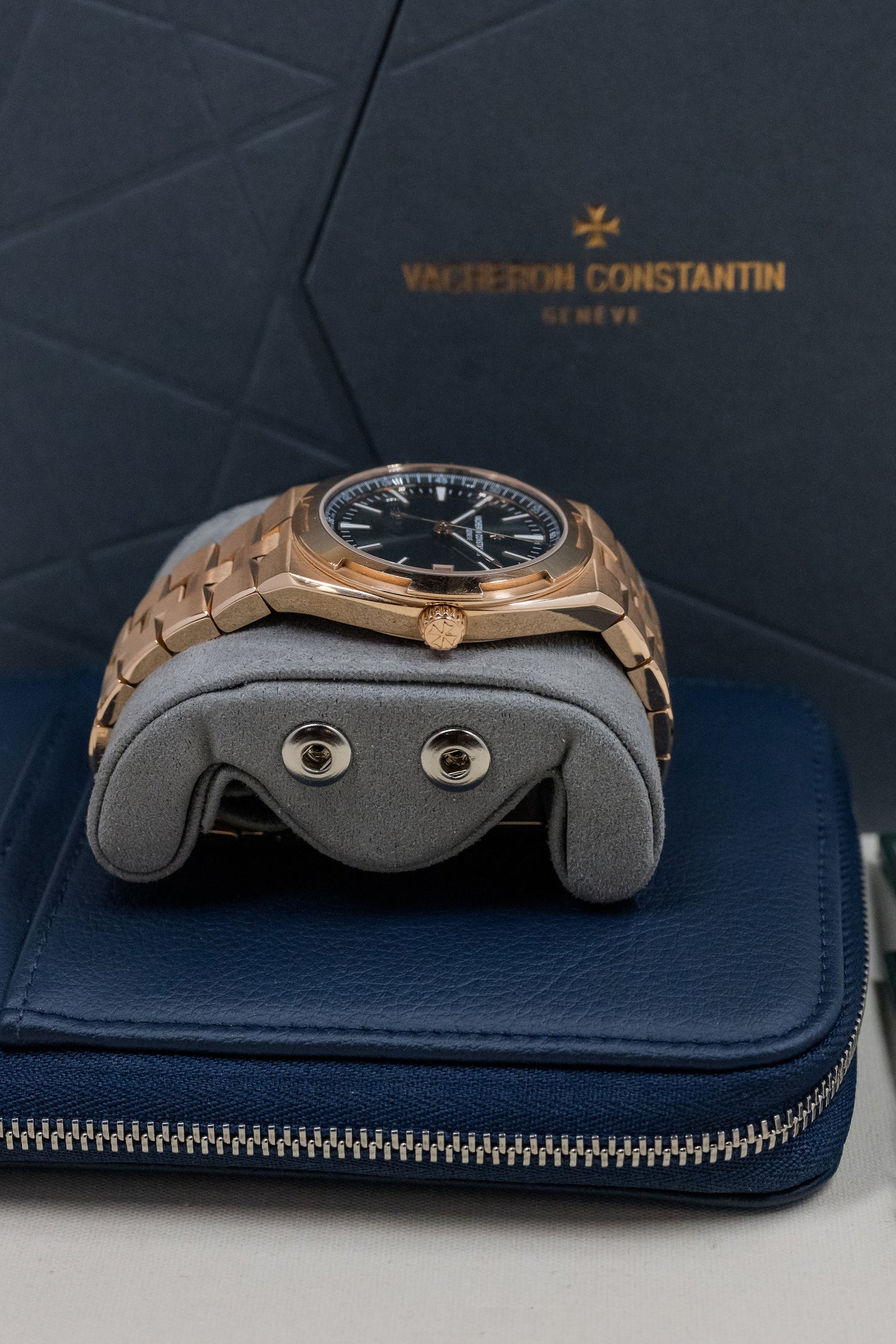 2025 Vacheron Constantin Overseas 4520V
