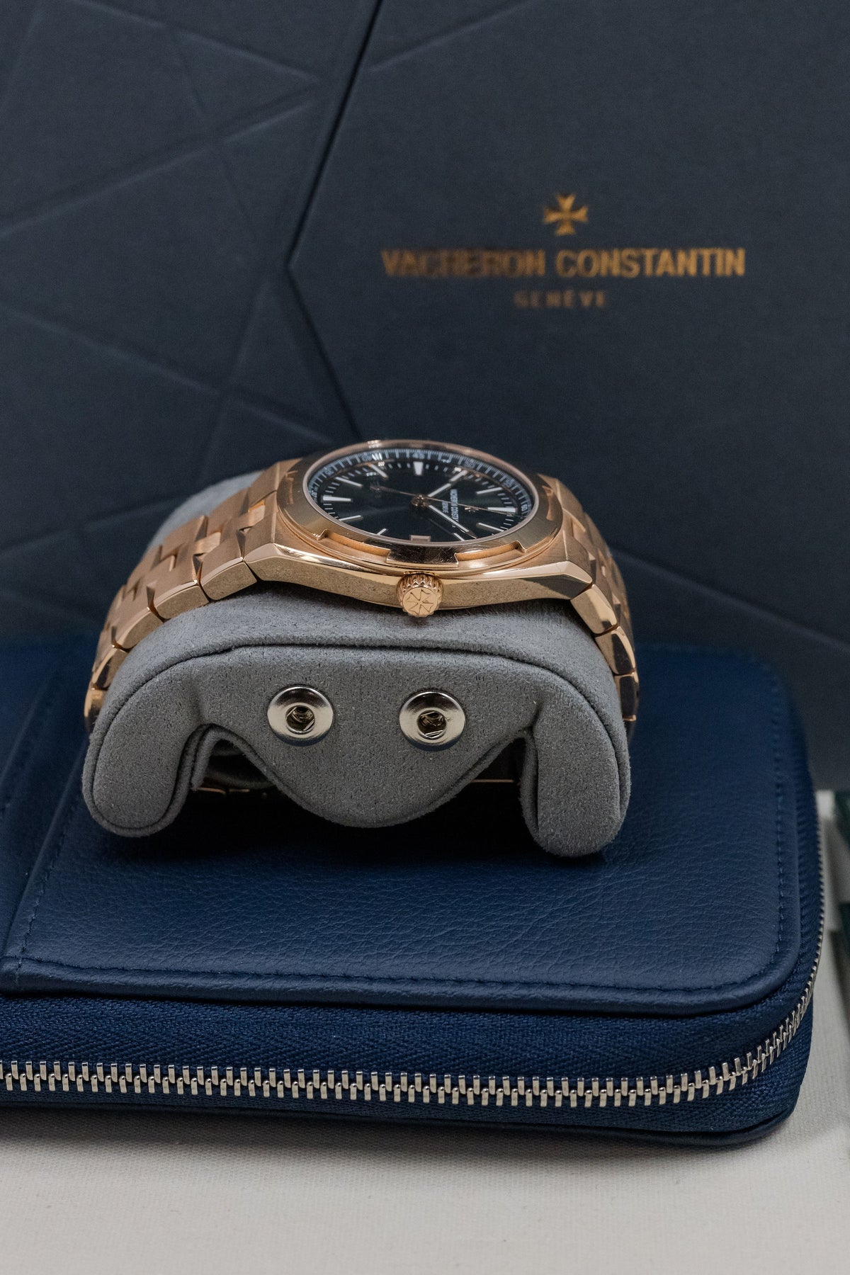 2025 Vacheron Constantin Overseas 4520V