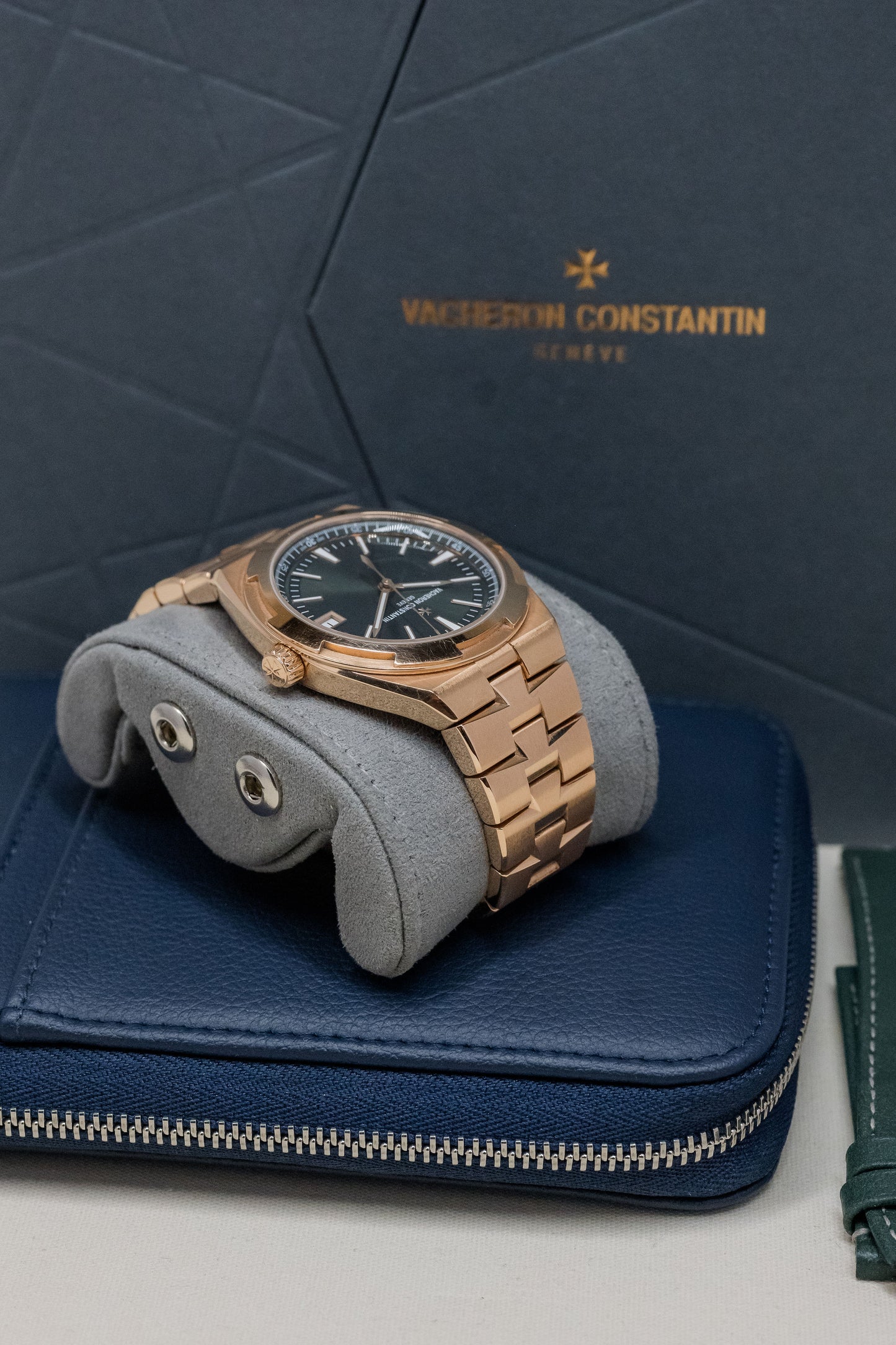 2025 Vacheron Constantin Overseas 4520V