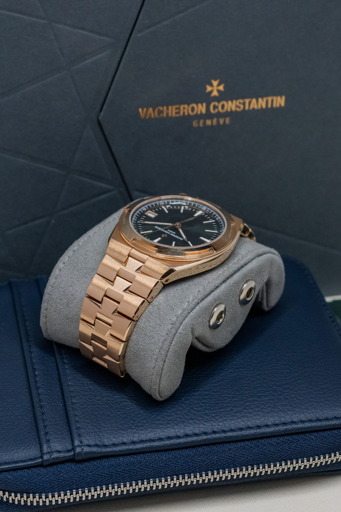 2025 Vacheron Constantin Overseas 4520V