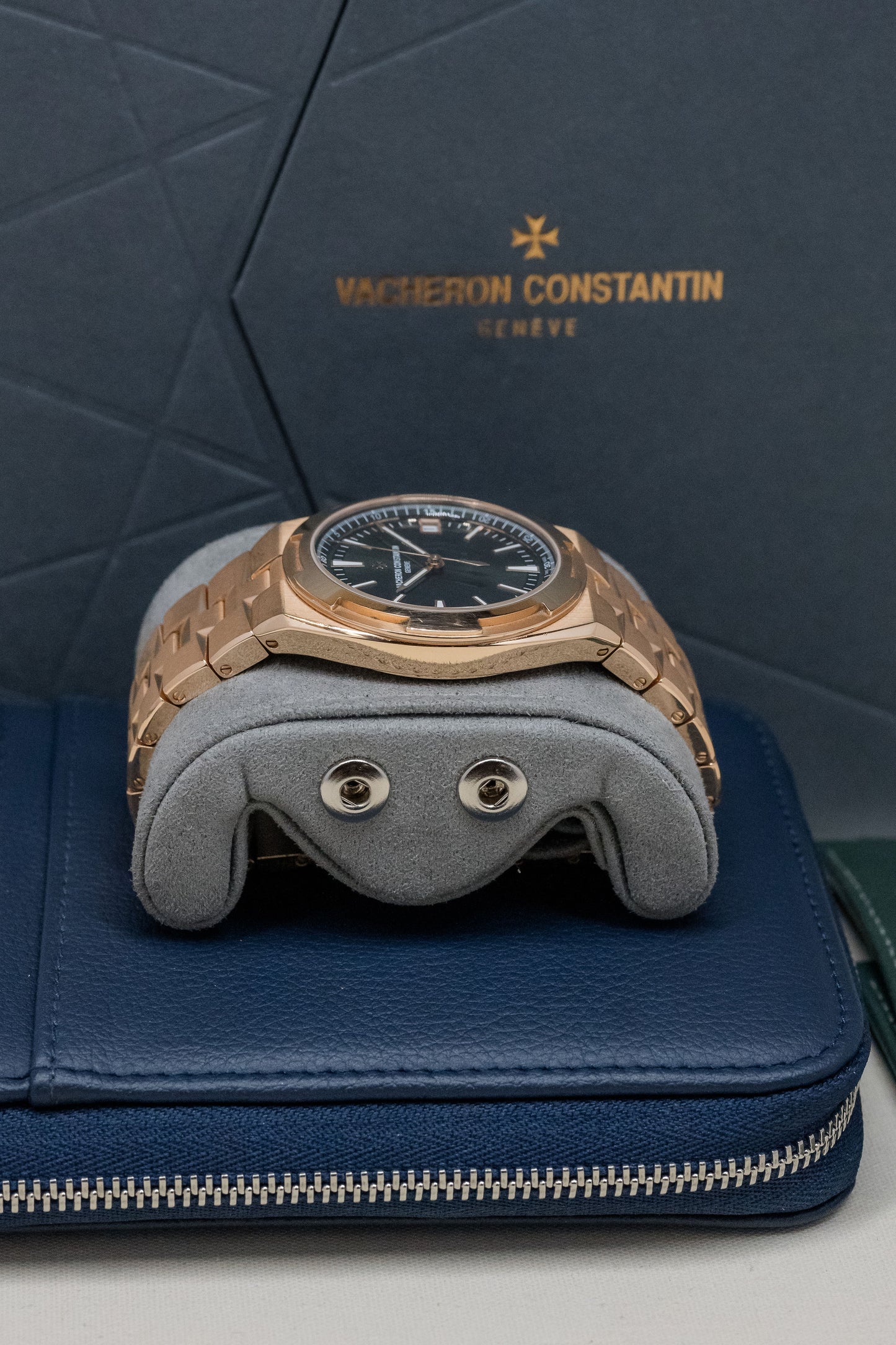2025 Vacheron Constantin Overseas 4520V