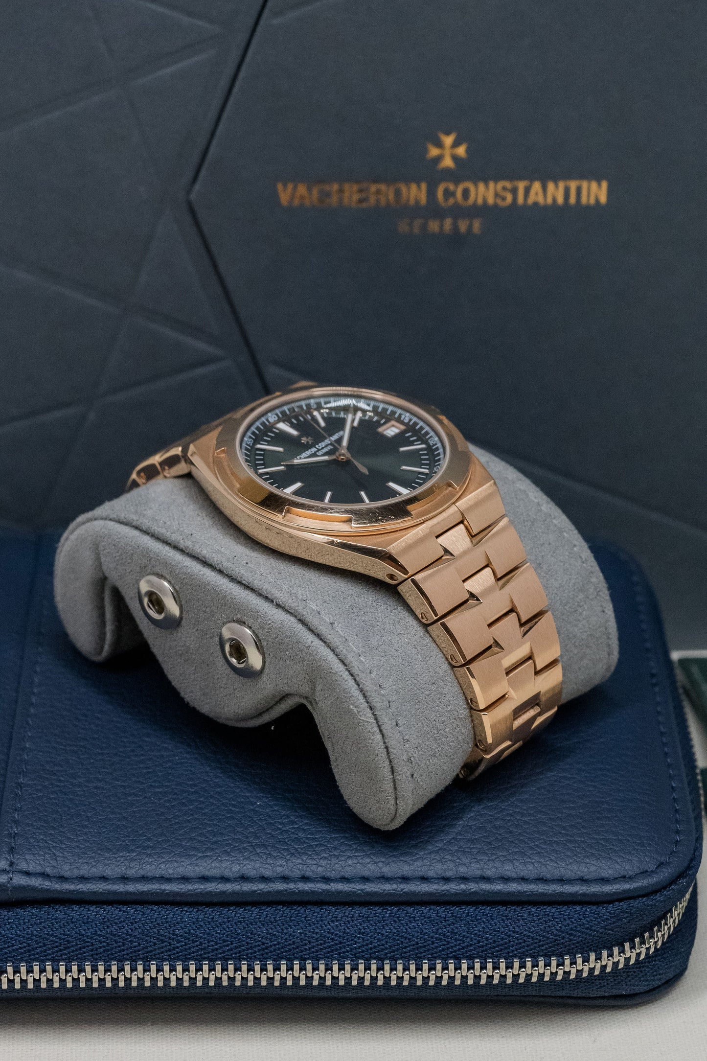2025 Vacheron Constantin Overseas 4520V