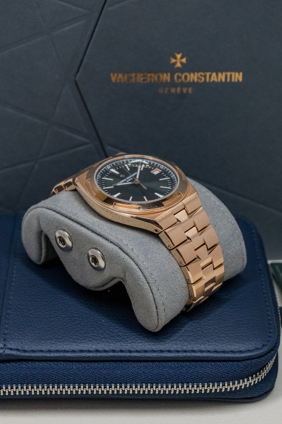 2025 Vacheron Constantin Overseas 4520V