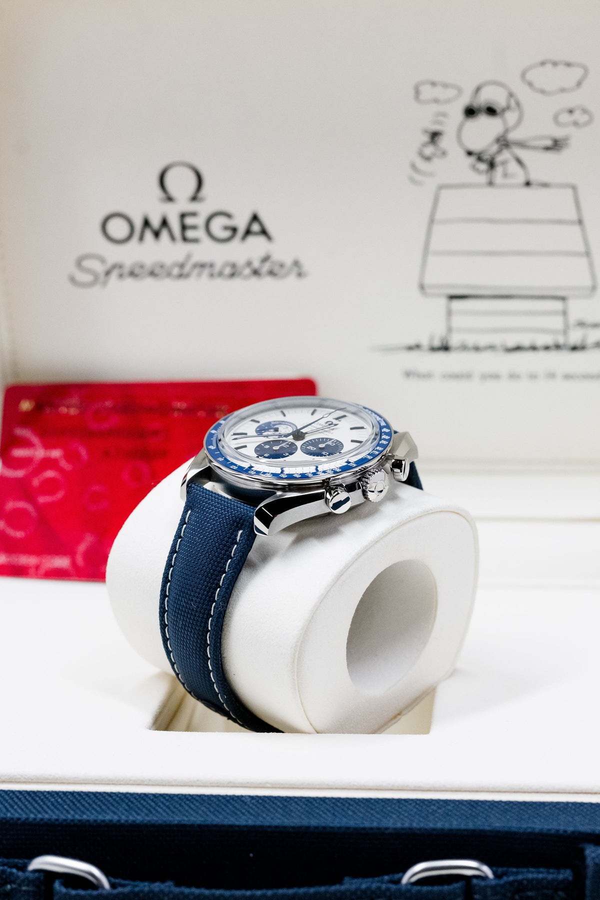 2026 Omega Speedmaster Snoopy 310.32.42.50.02.001