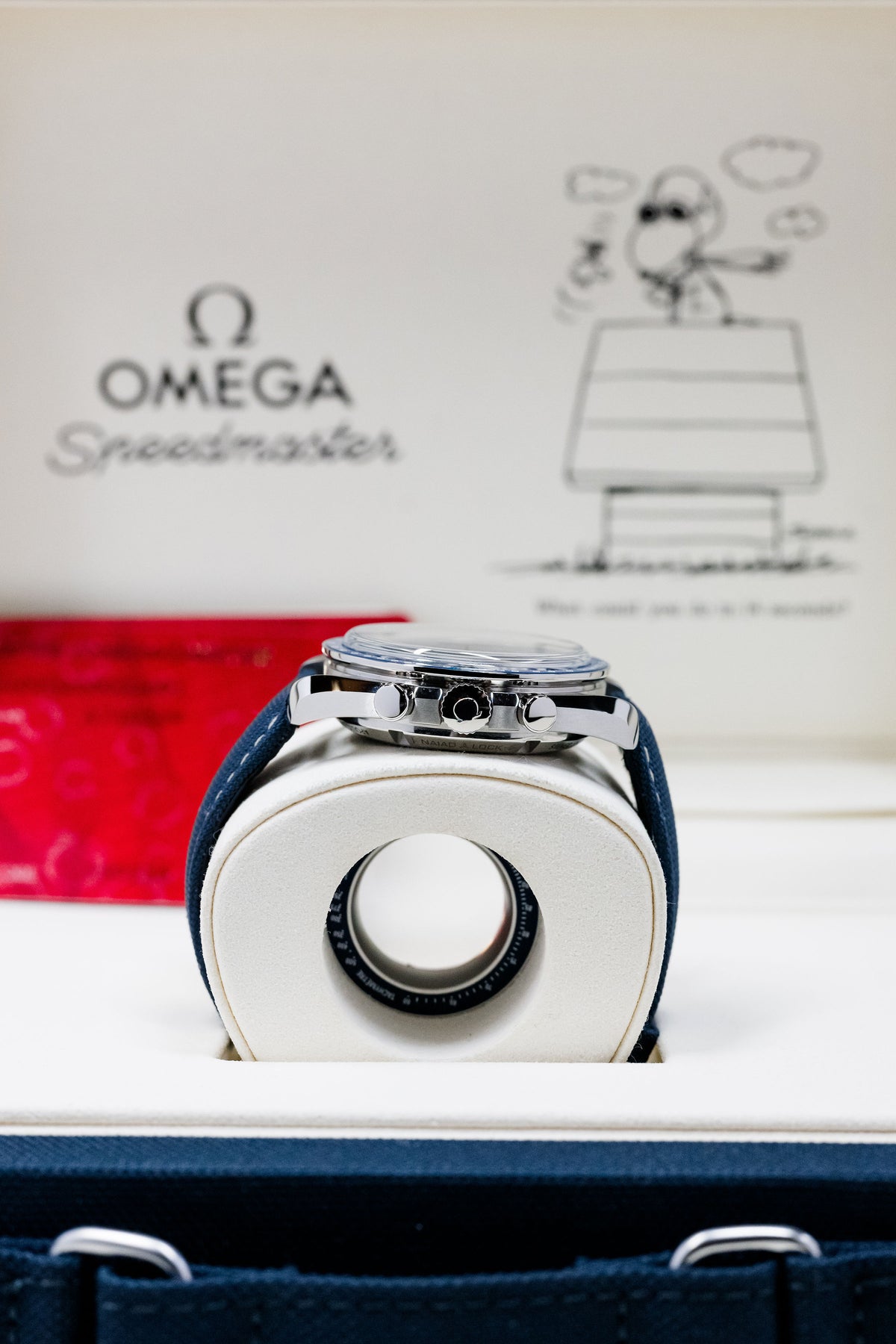 2026 Omega Speedmaster Snoopy 310.32.42.50.02.001