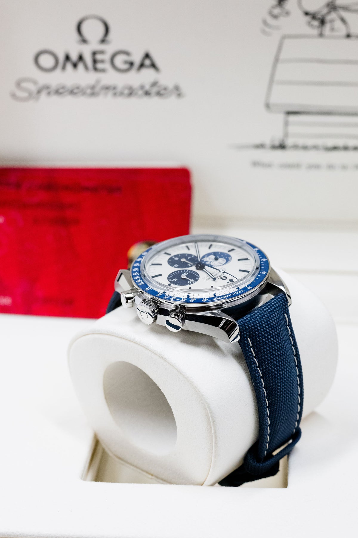 2026 Omega Speedmaster Snoopy 310.32.42.50.02.001