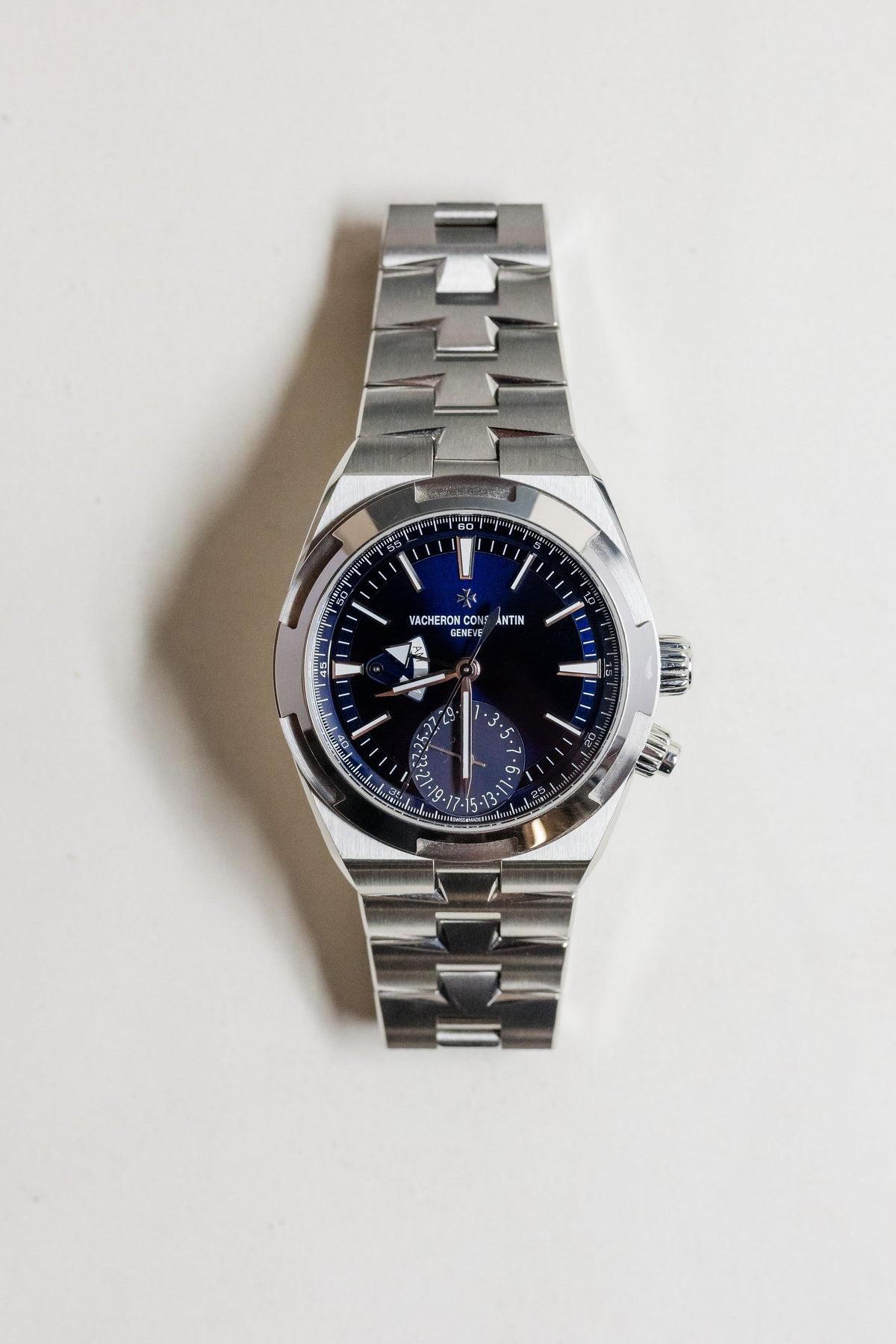 2025 Vacheron Constantin Overseas Dual Time 7920V