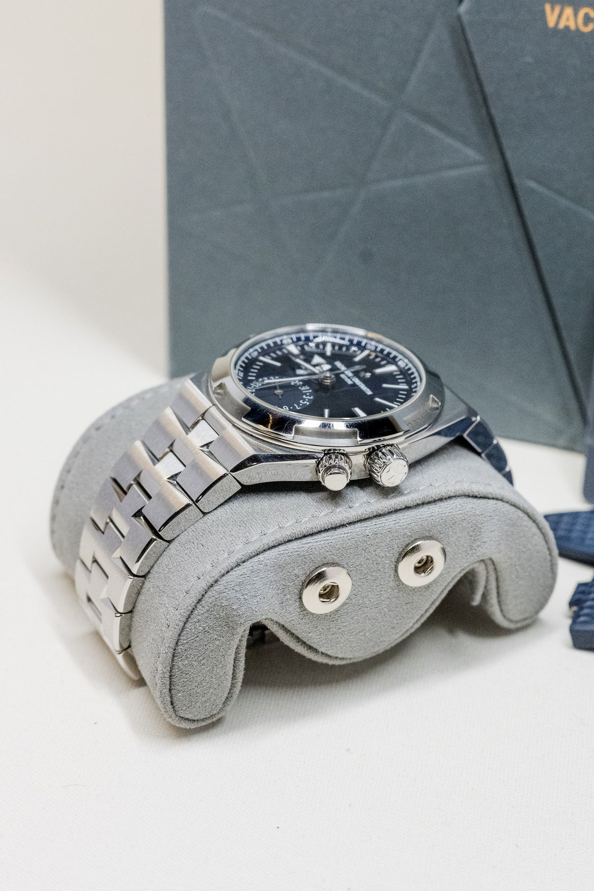 2025 Vacheron Constantin Overseas Dual Time 7920V