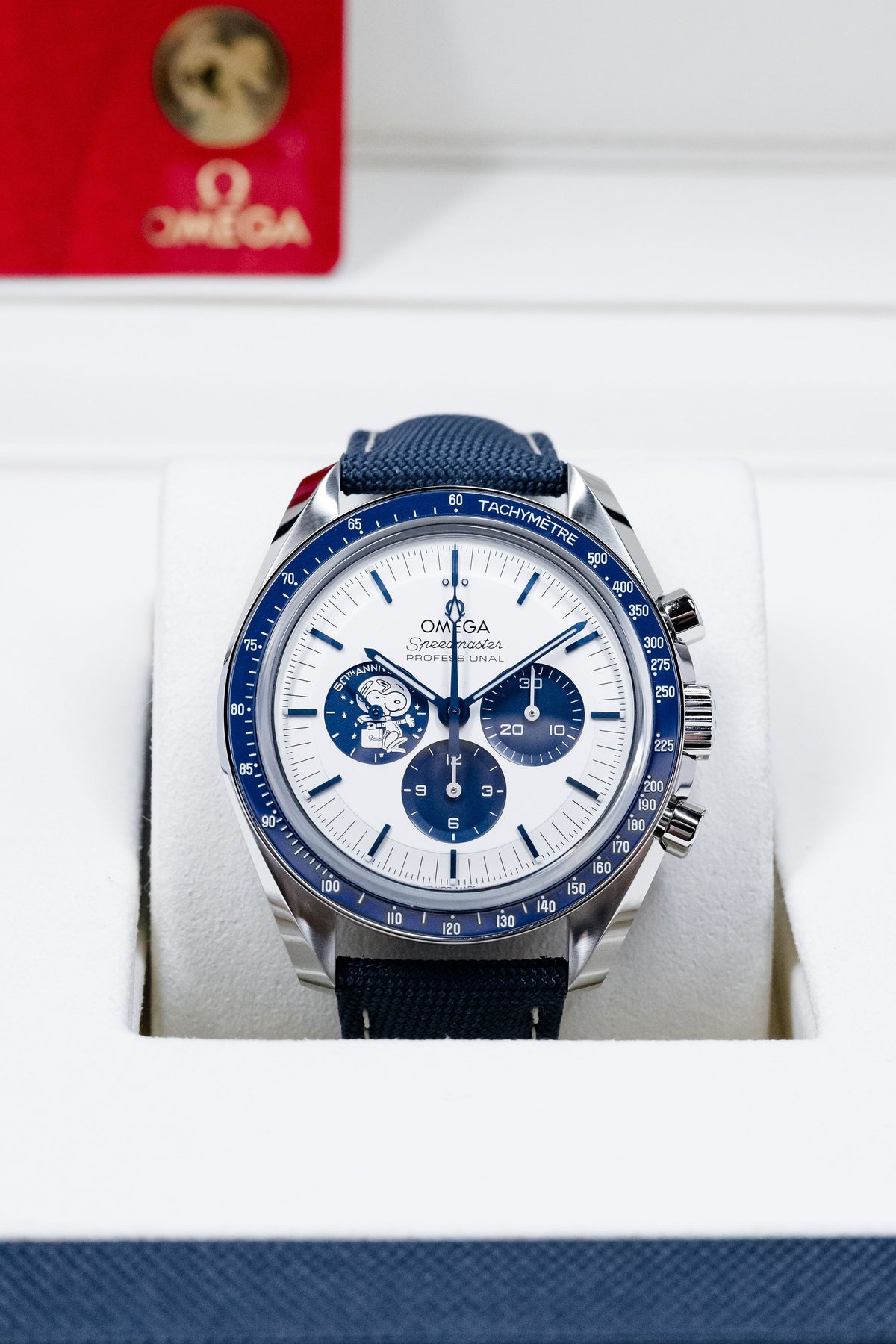 2026 Omega Speedmaster Snoopy 310.32.42.50.02.001