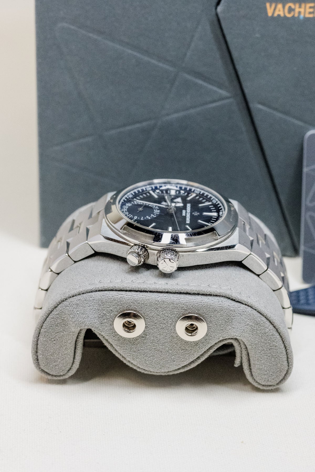2025 Vacheron Constantin Overseas Dual Time 7920V