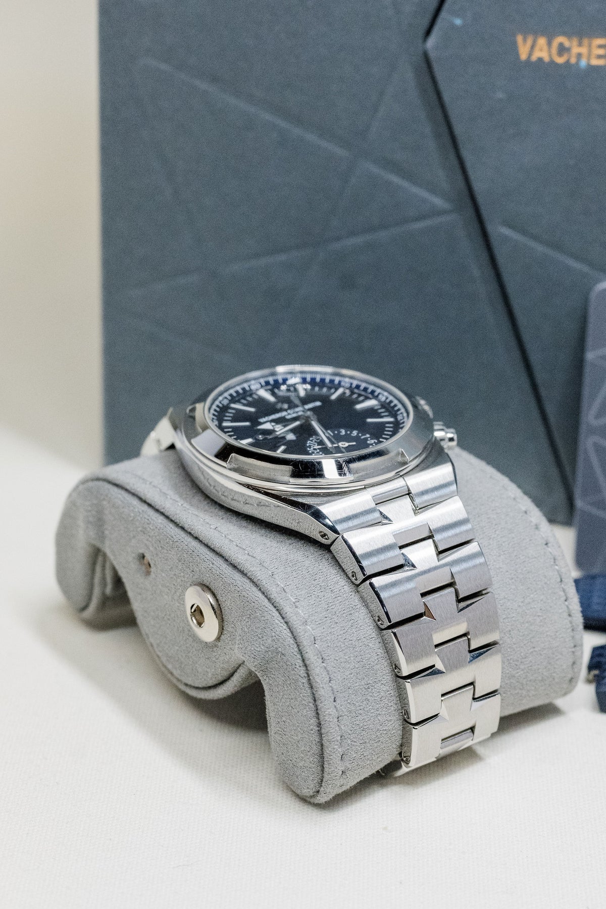 2025 Vacheron Constantin Overseas Dual Time 7920V