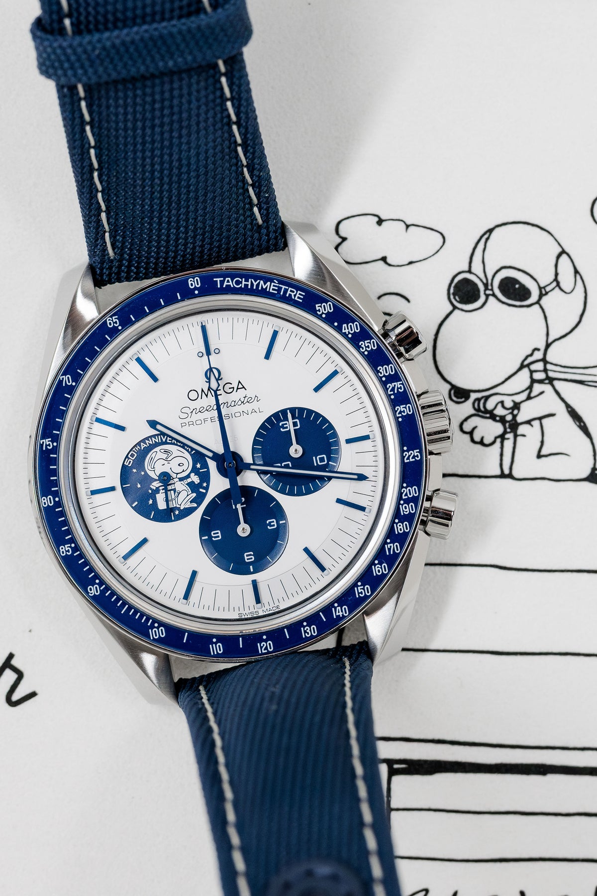 2026 Omega Speedmaster Snoopy 310.32.42.50.02.001
