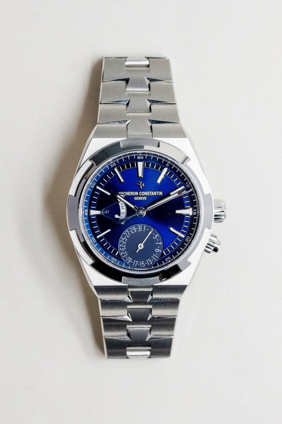 2024 Vacheron Constantin Overseas Dual Time 7920V