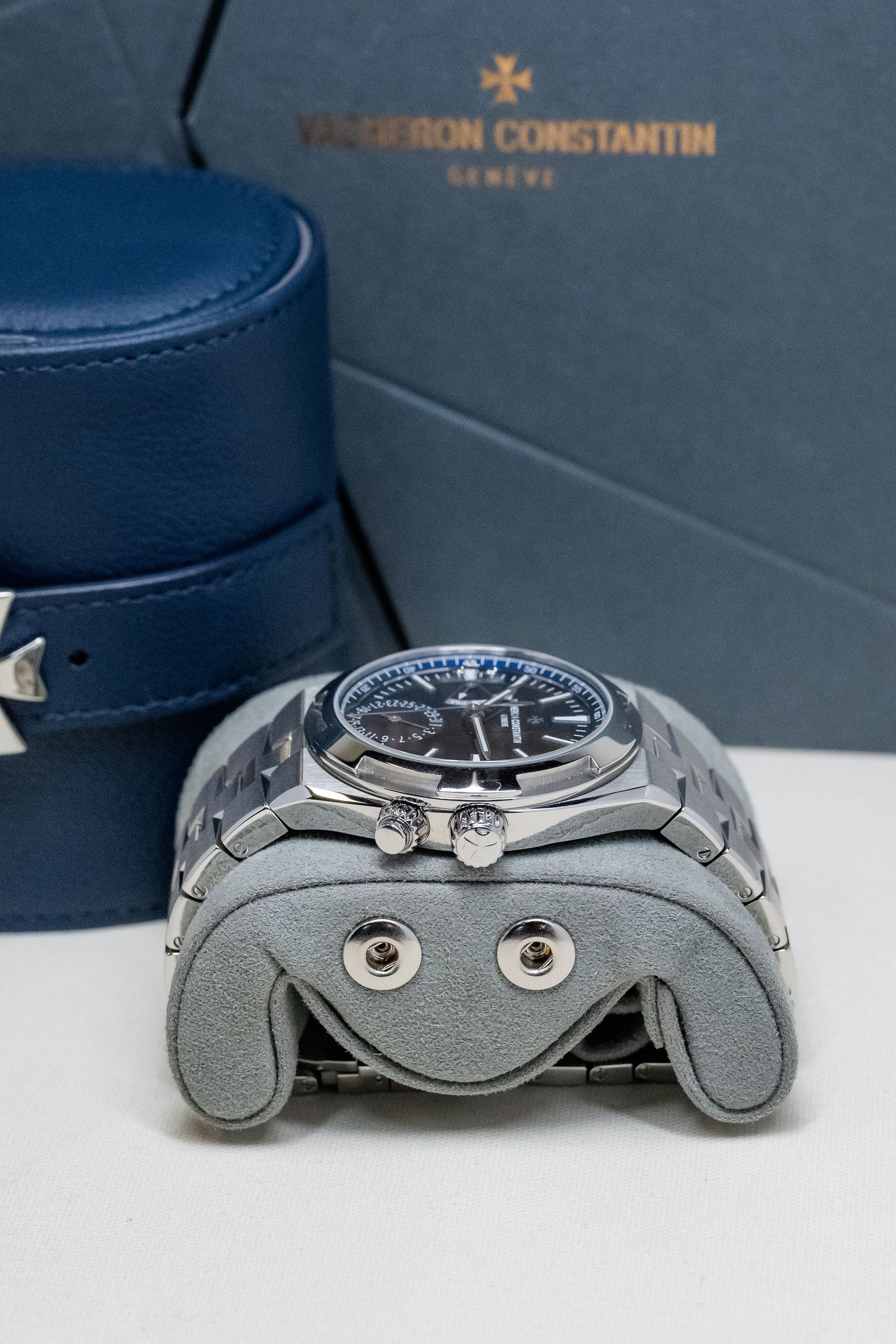2024 Vacheron Constantin Overseas Dual Time 7920V
