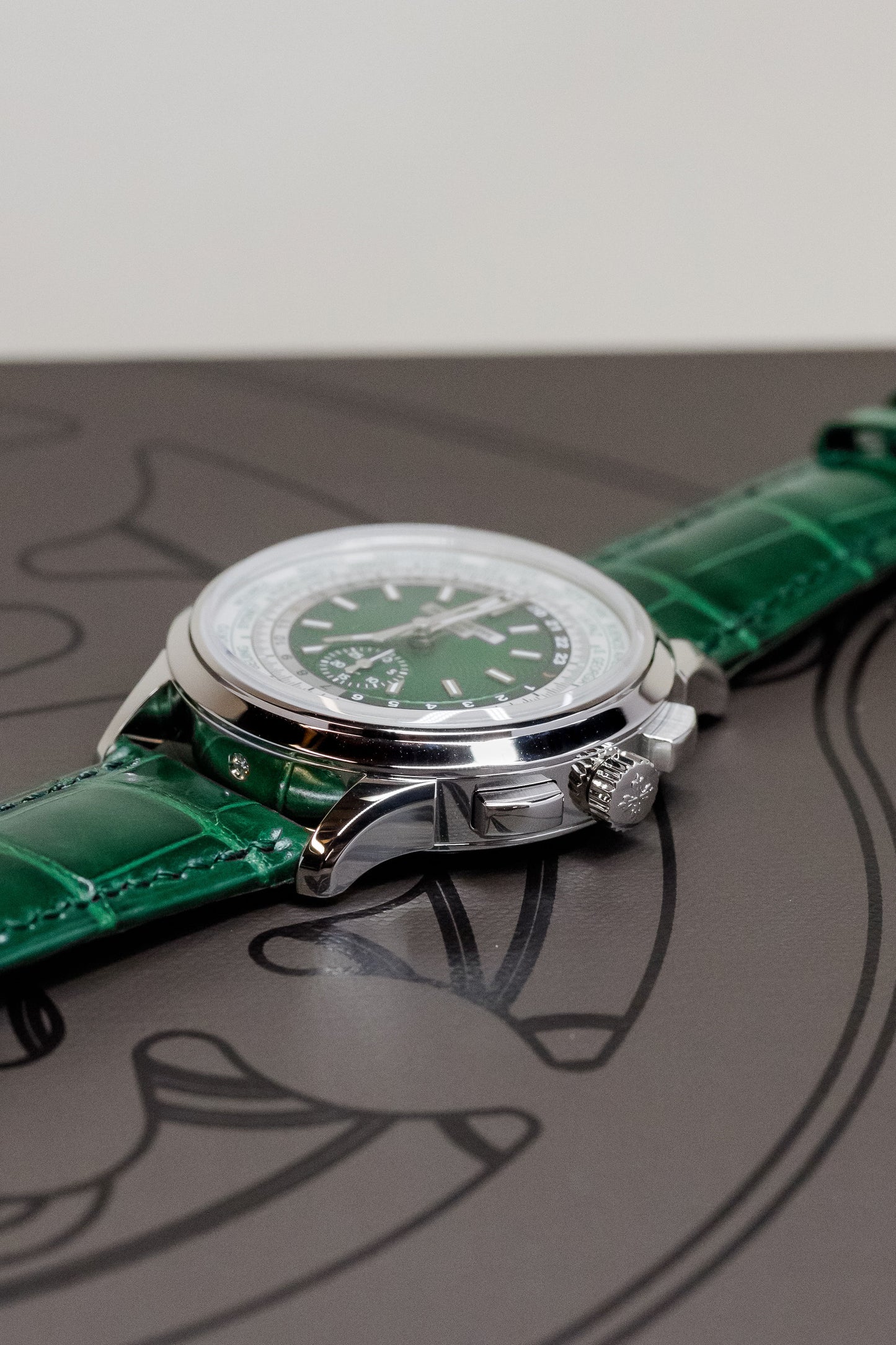 2026 Patek Philippe Complications 5930P-001