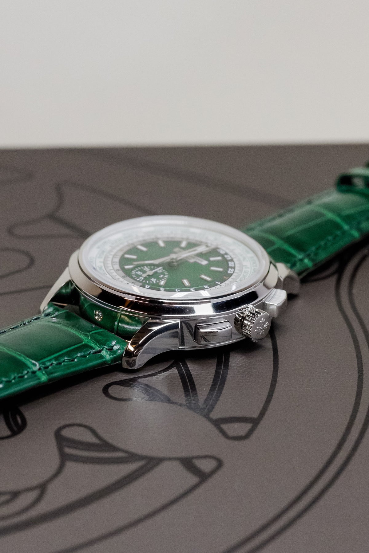 2026 Patek Philippe Complications 5930P-001