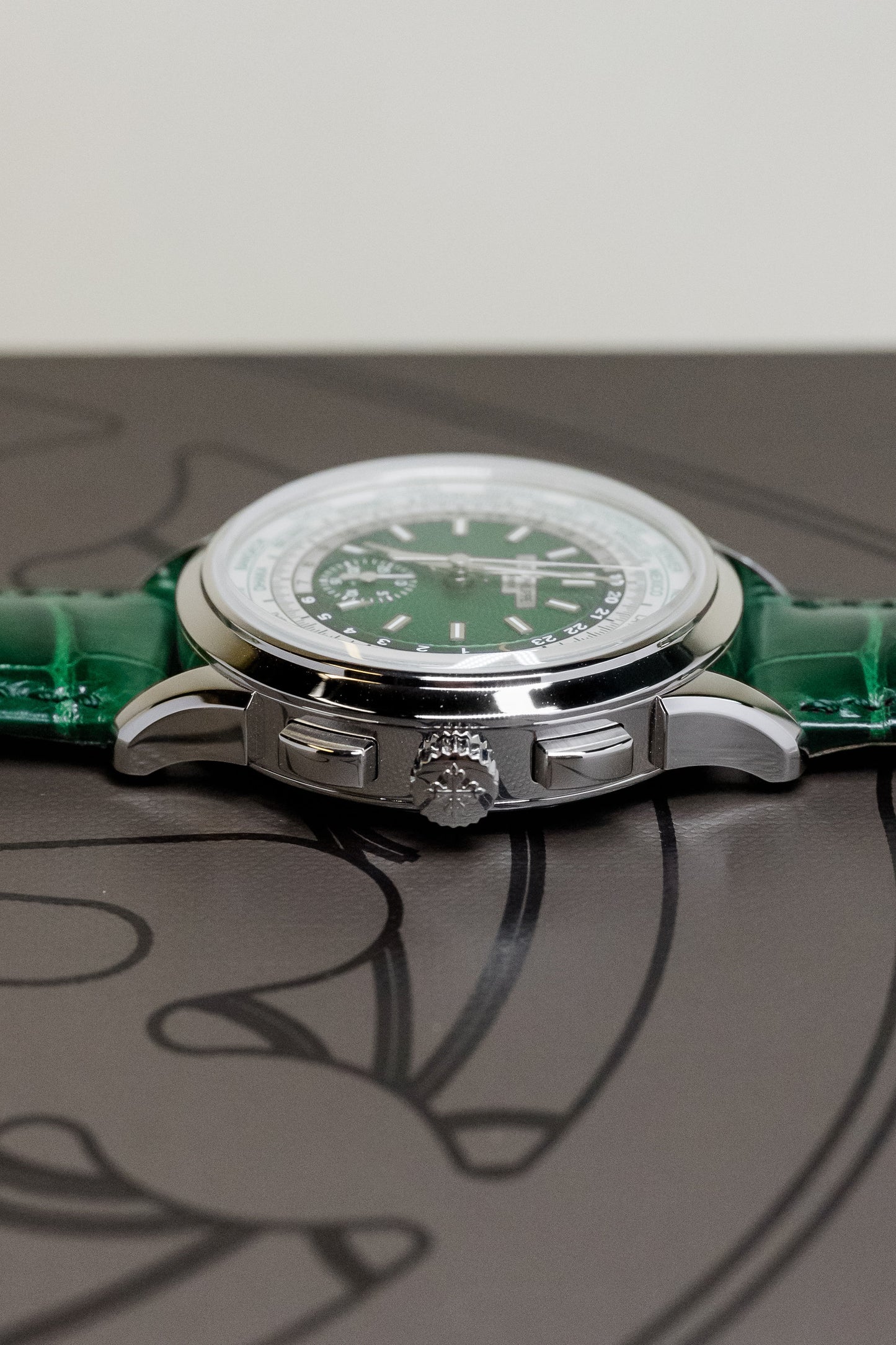 2026 Patek Philippe Complications 5930P-001
