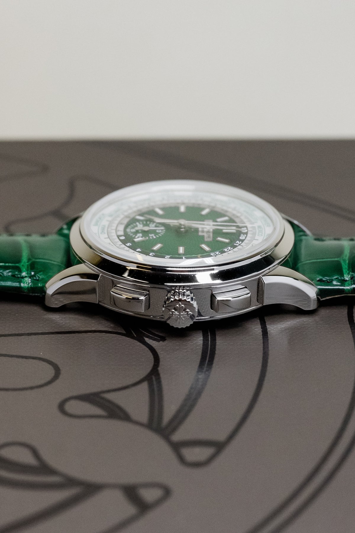 2026 Patek Philippe Complications 5930P-001