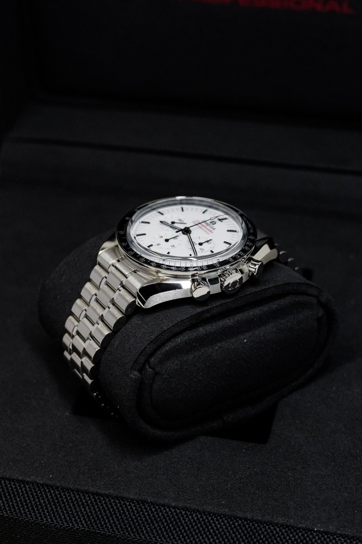 Omega Speedmaster Moonwatch Professional