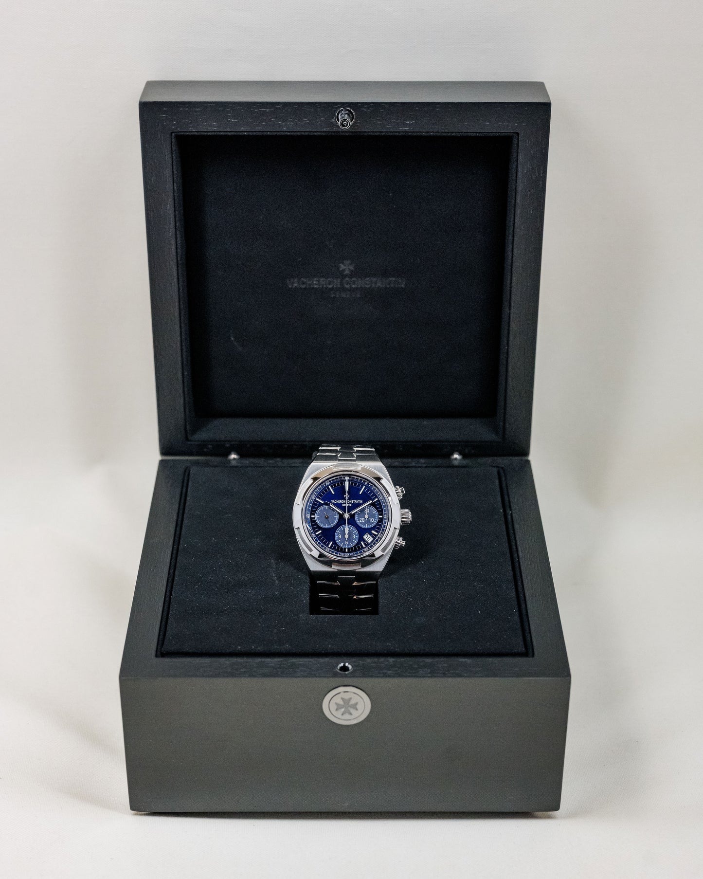 2026 Vacheron Constantin Overseas Chronograph 5520V
