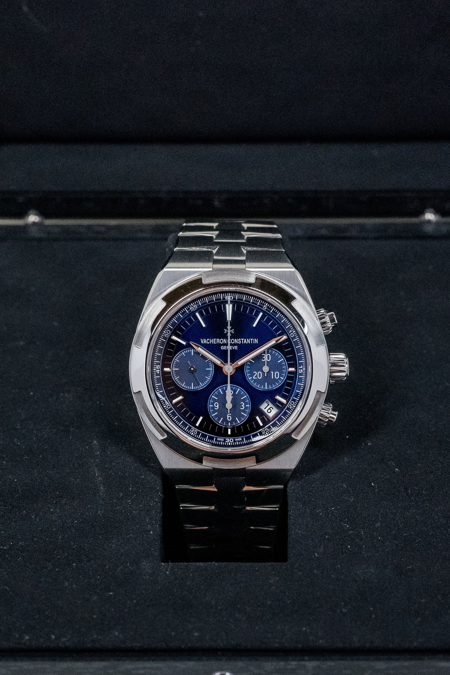 2026 Vacheron Constantin Overseas Chronograph 5520V