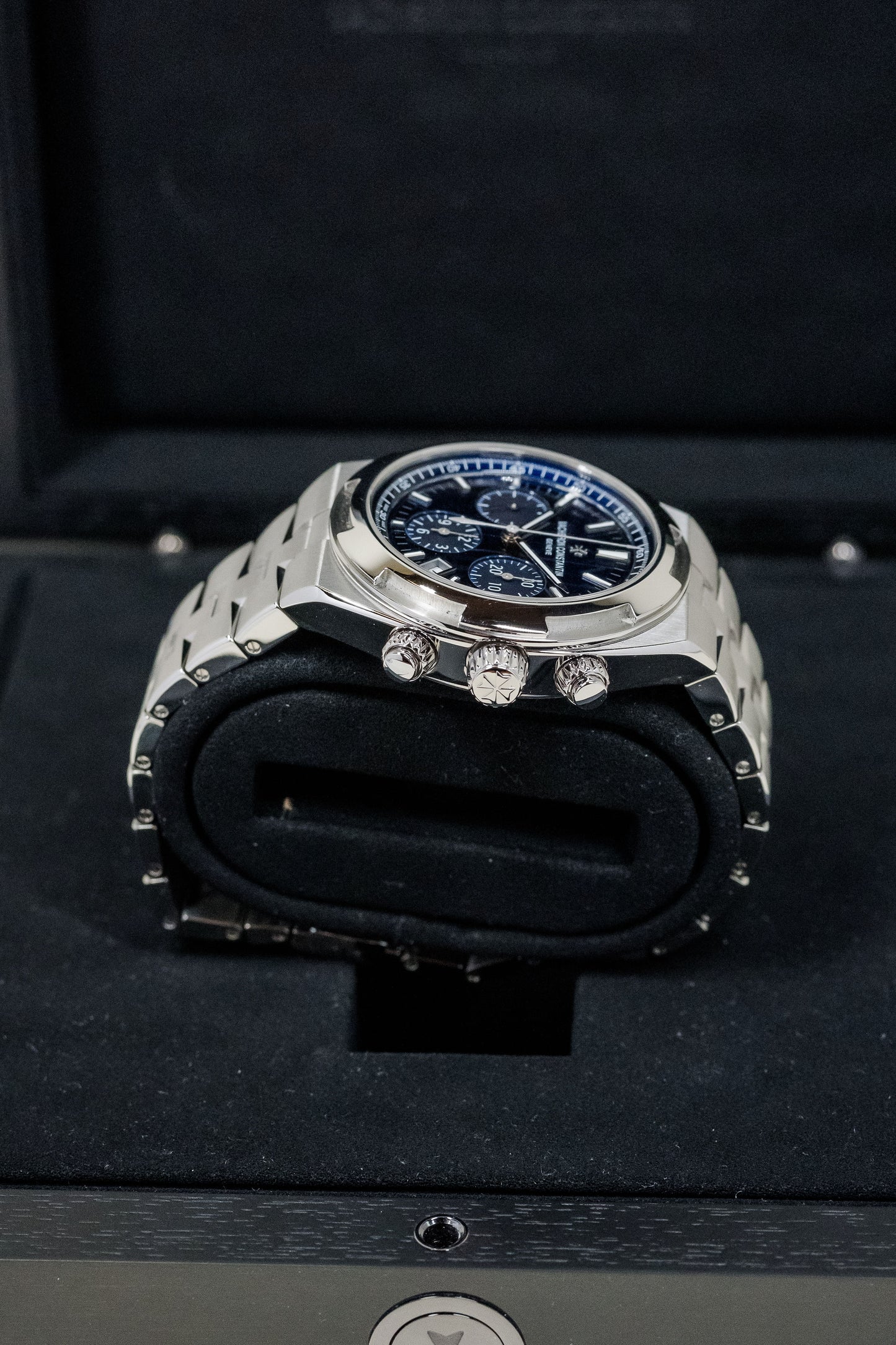2026 Vacheron Constantin Overseas Chronograph 5520V