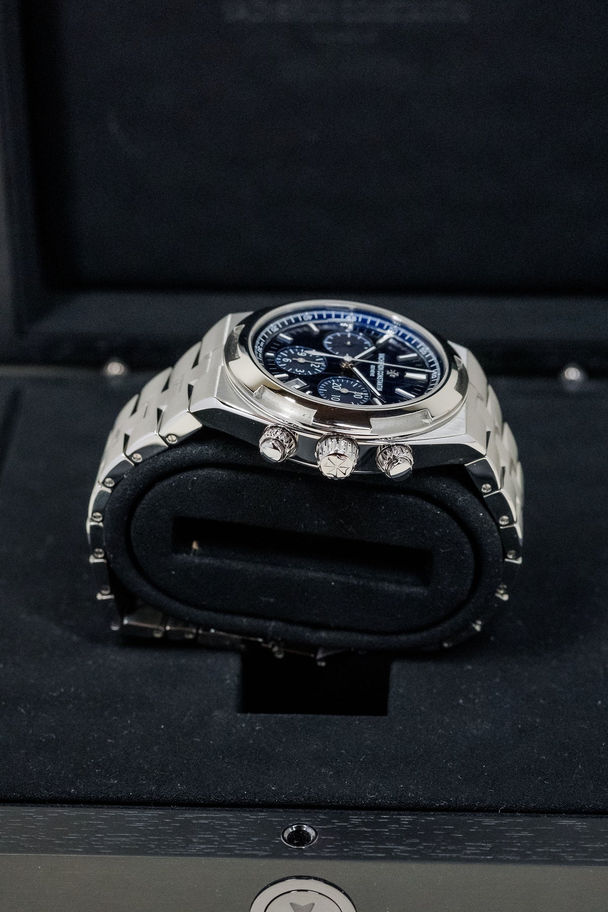 2026 Vacheron Constantin Overseas Chronograph 5520V