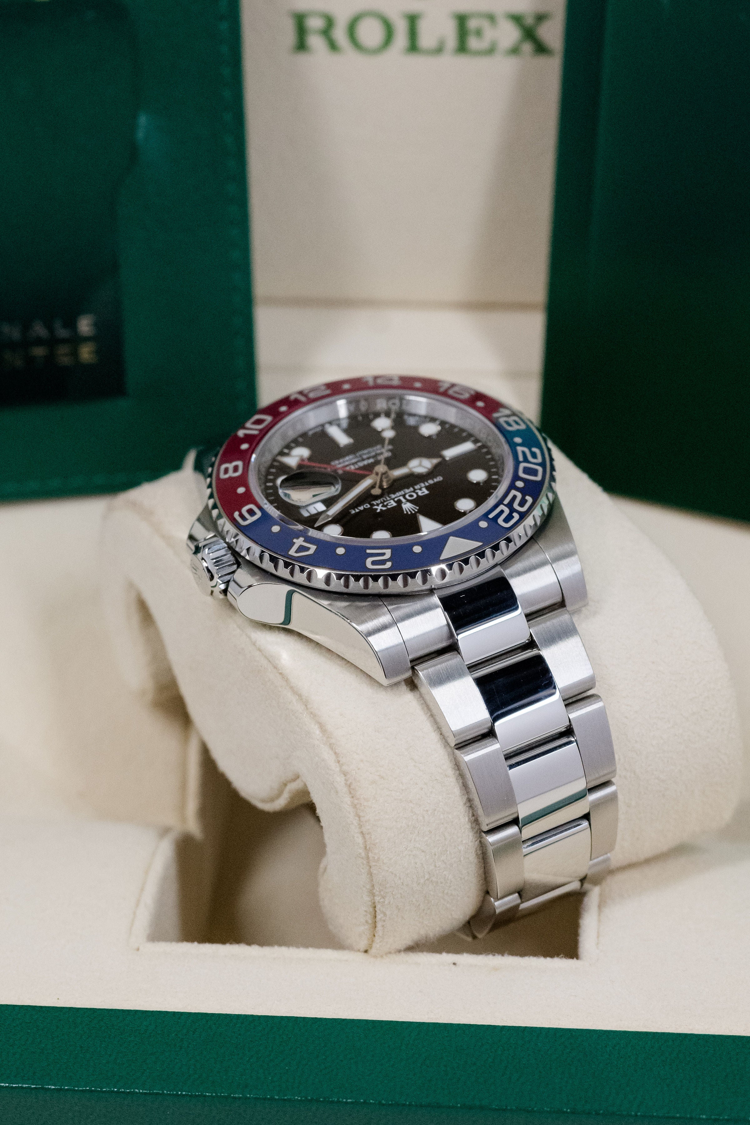 専用2 ロレックス GMTマスター2 126710BLNR 2022年ギャラ 2022 Rolex GMT-Master II Pepsi 126710BLRO – Giganti Watches