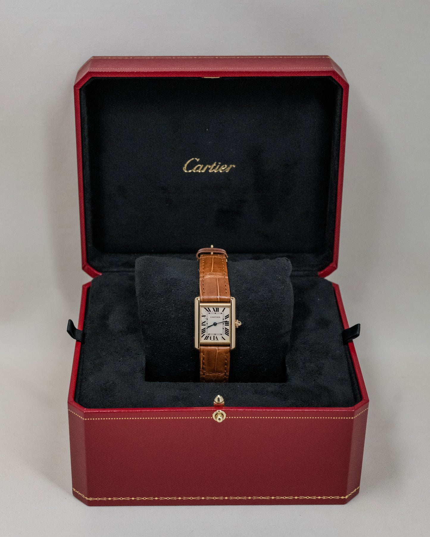 2023 Cartier Tank Louis Small W1529856