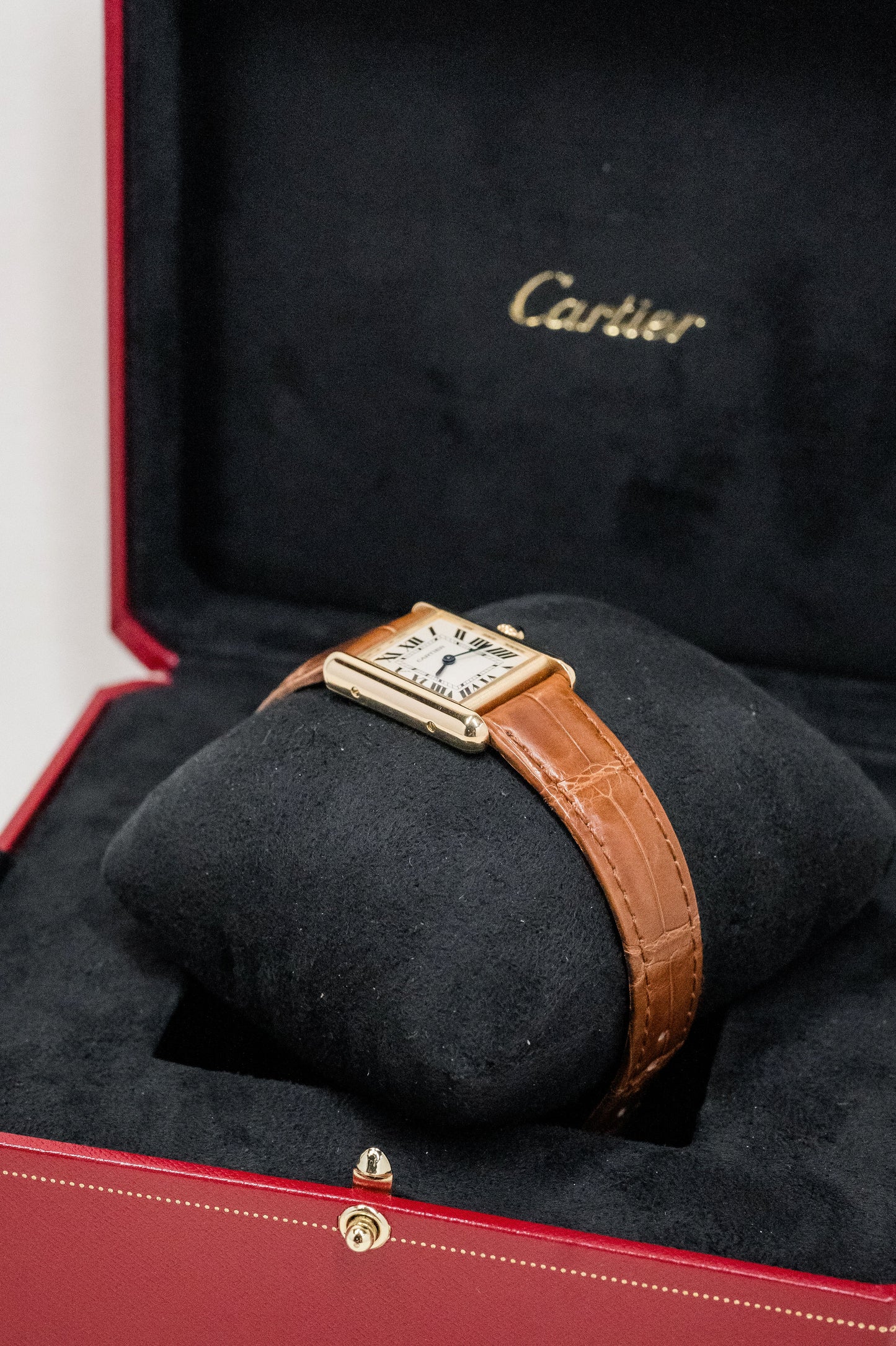 2023 Cartier Tank Louis Small W1529856